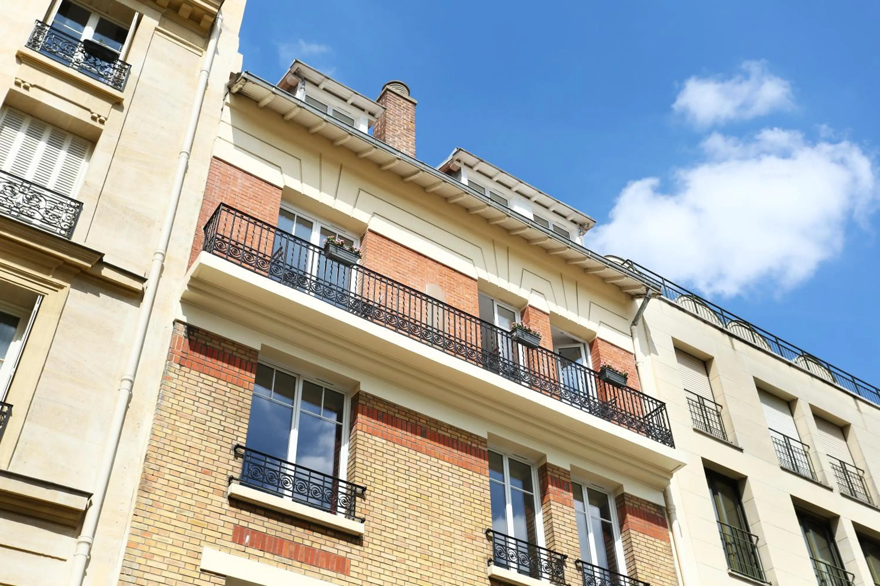 Property building in YAYS Paris Zola by Numa