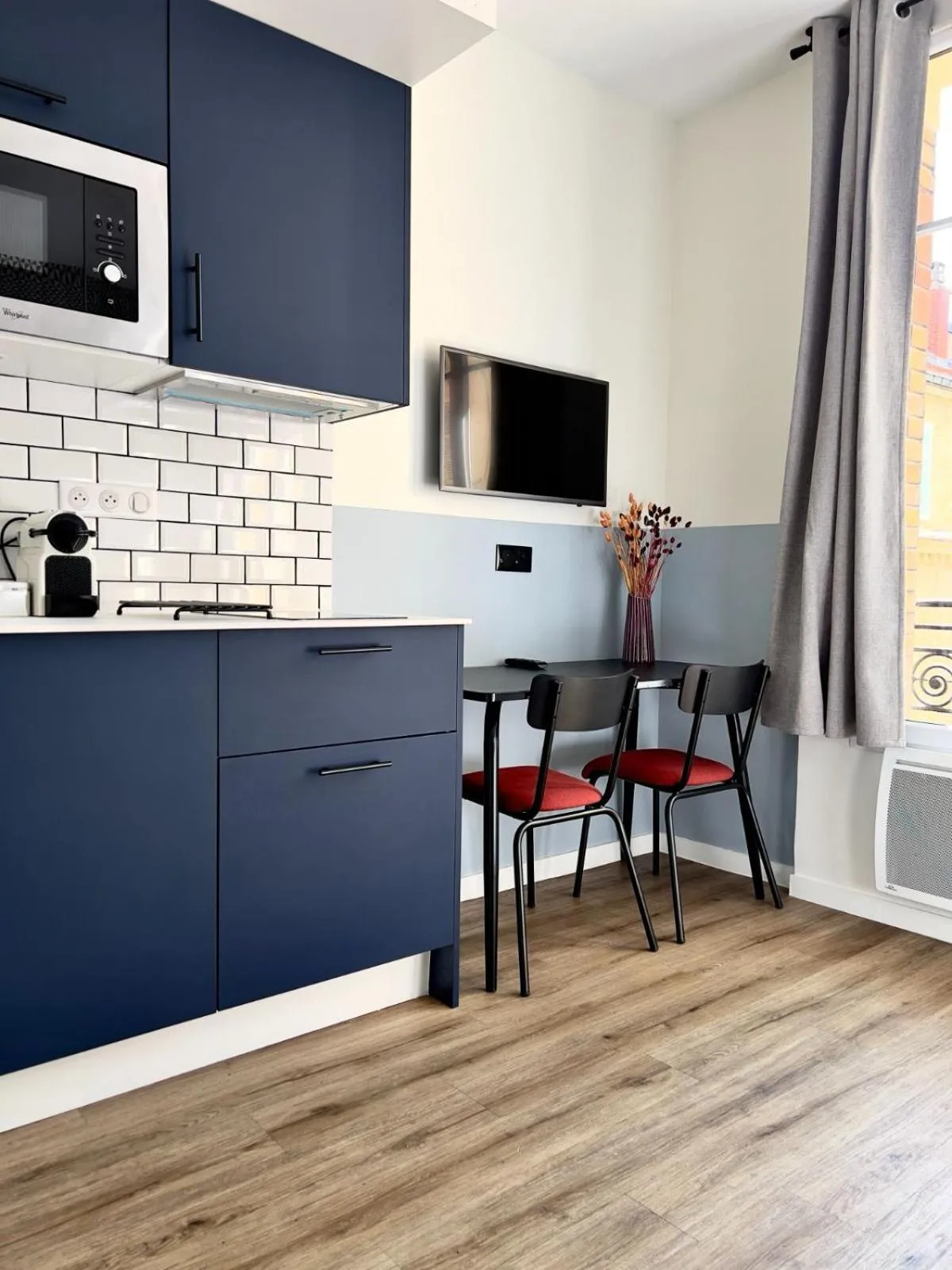 Kitchen or kitchenette in YAYS Paris Zola by Numa