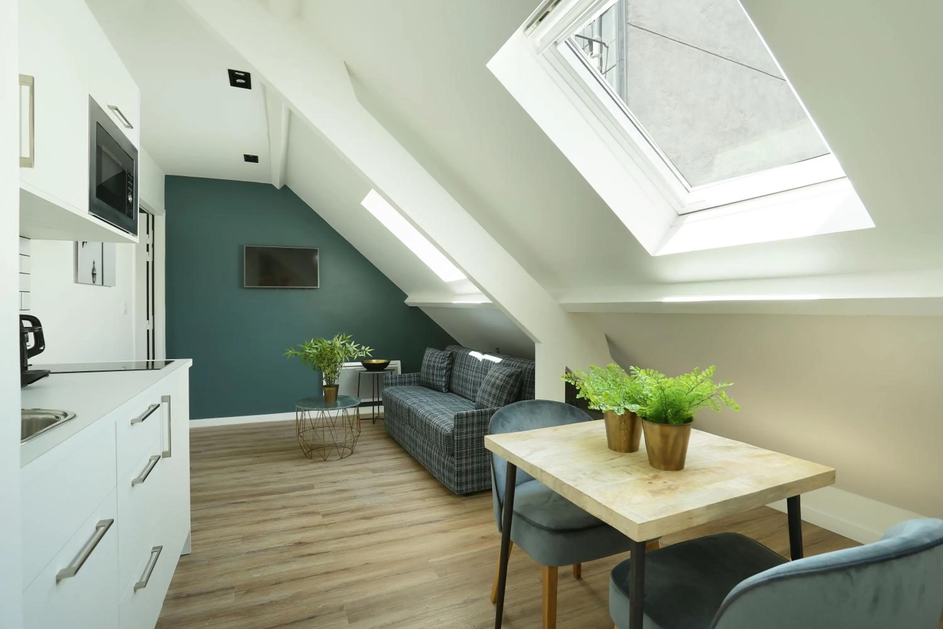 Kitchen or kitchenette in YAYS Paris Zola by Numa