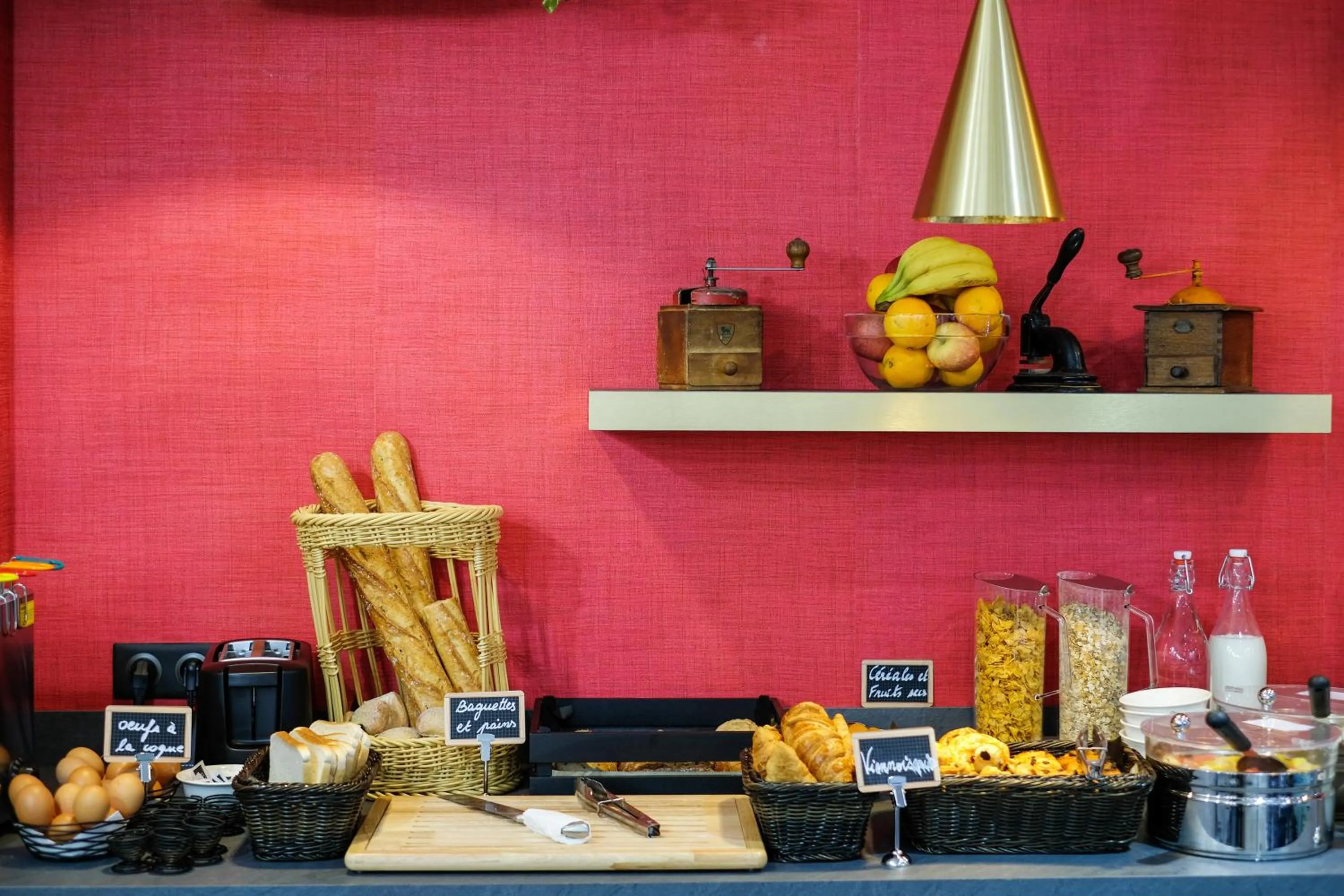 Breakfast in Hôtel Lucien & Marinette