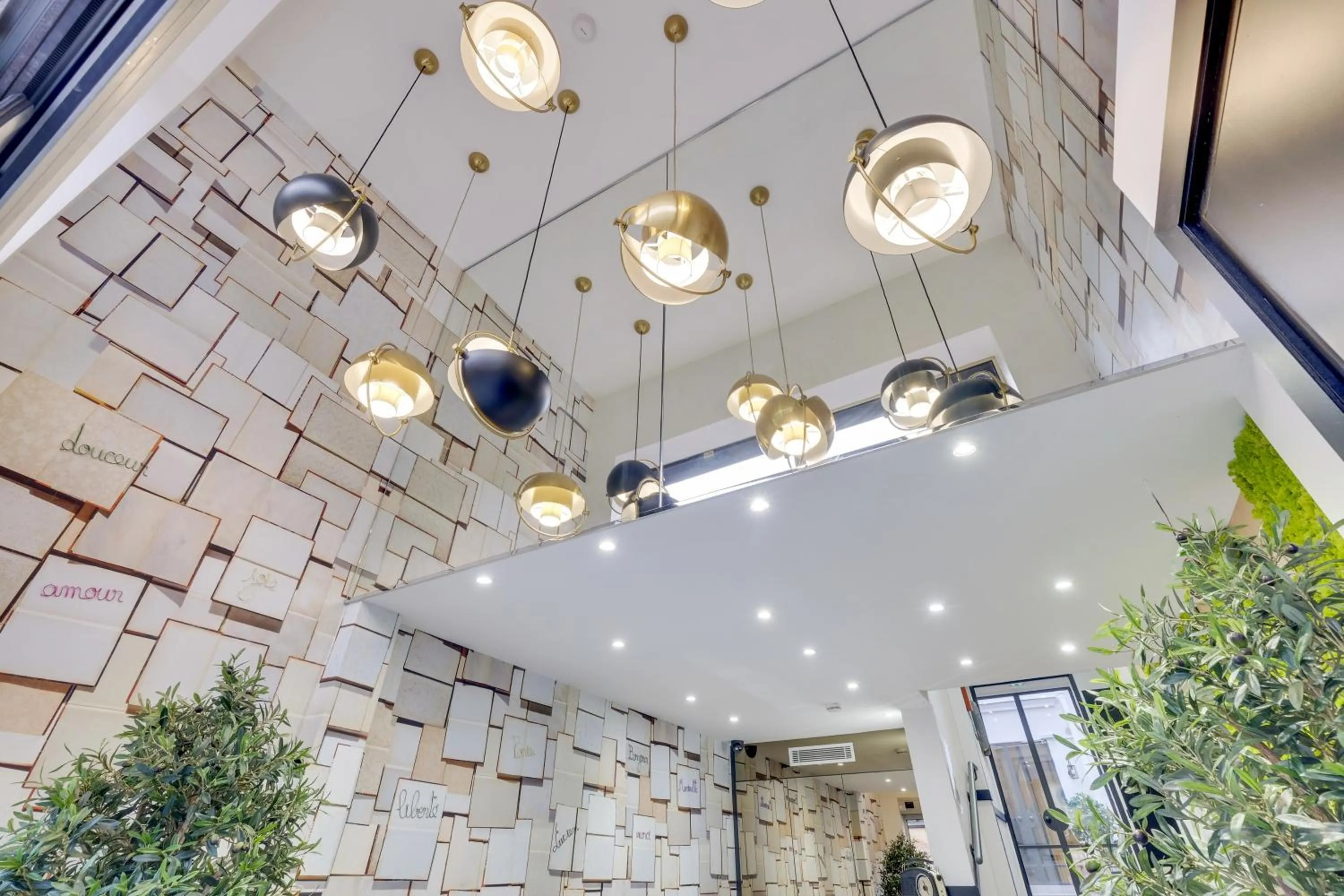 Facade/entrance in Hôtel Lucien & Marinette