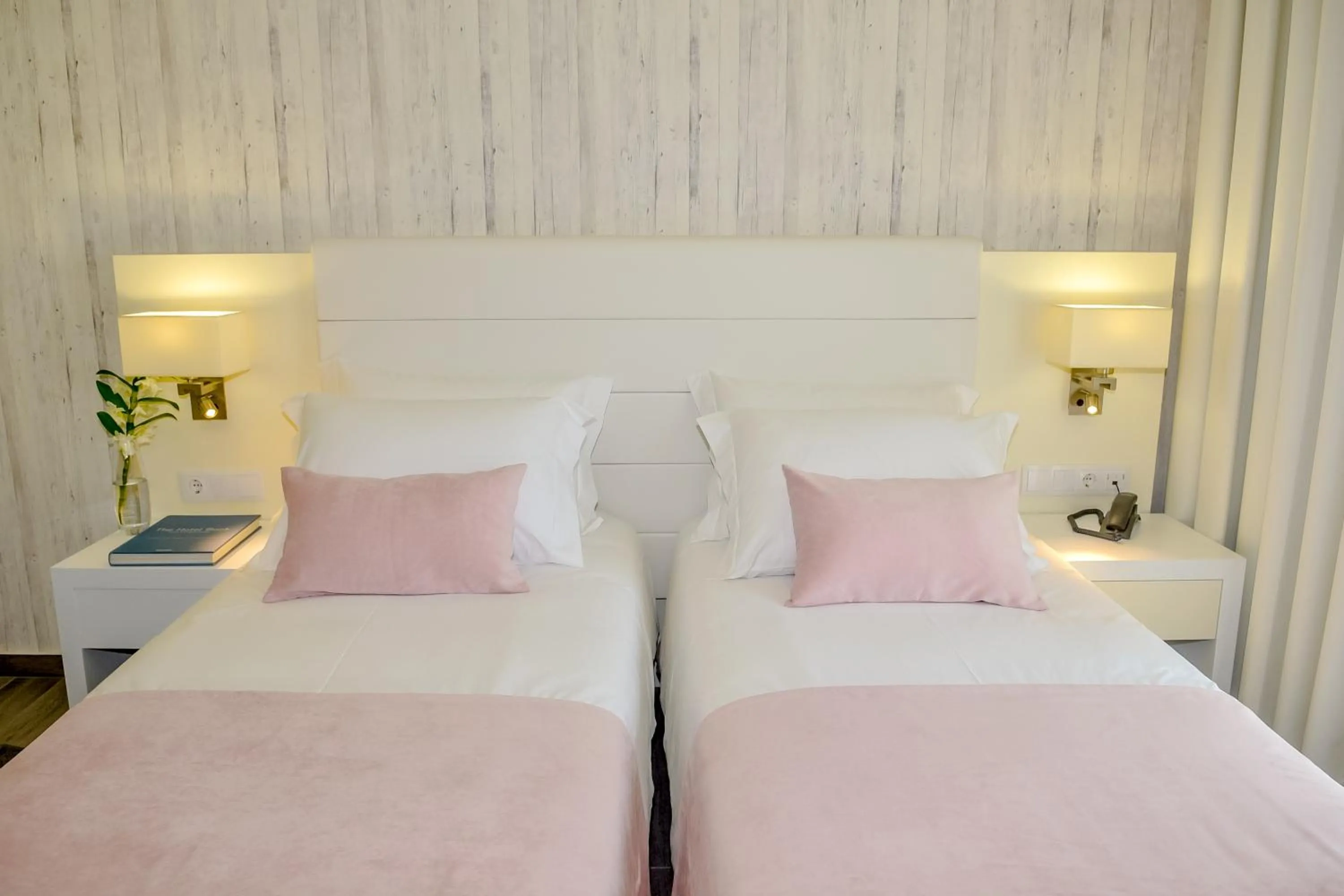 Bed in Villamar Style Maison