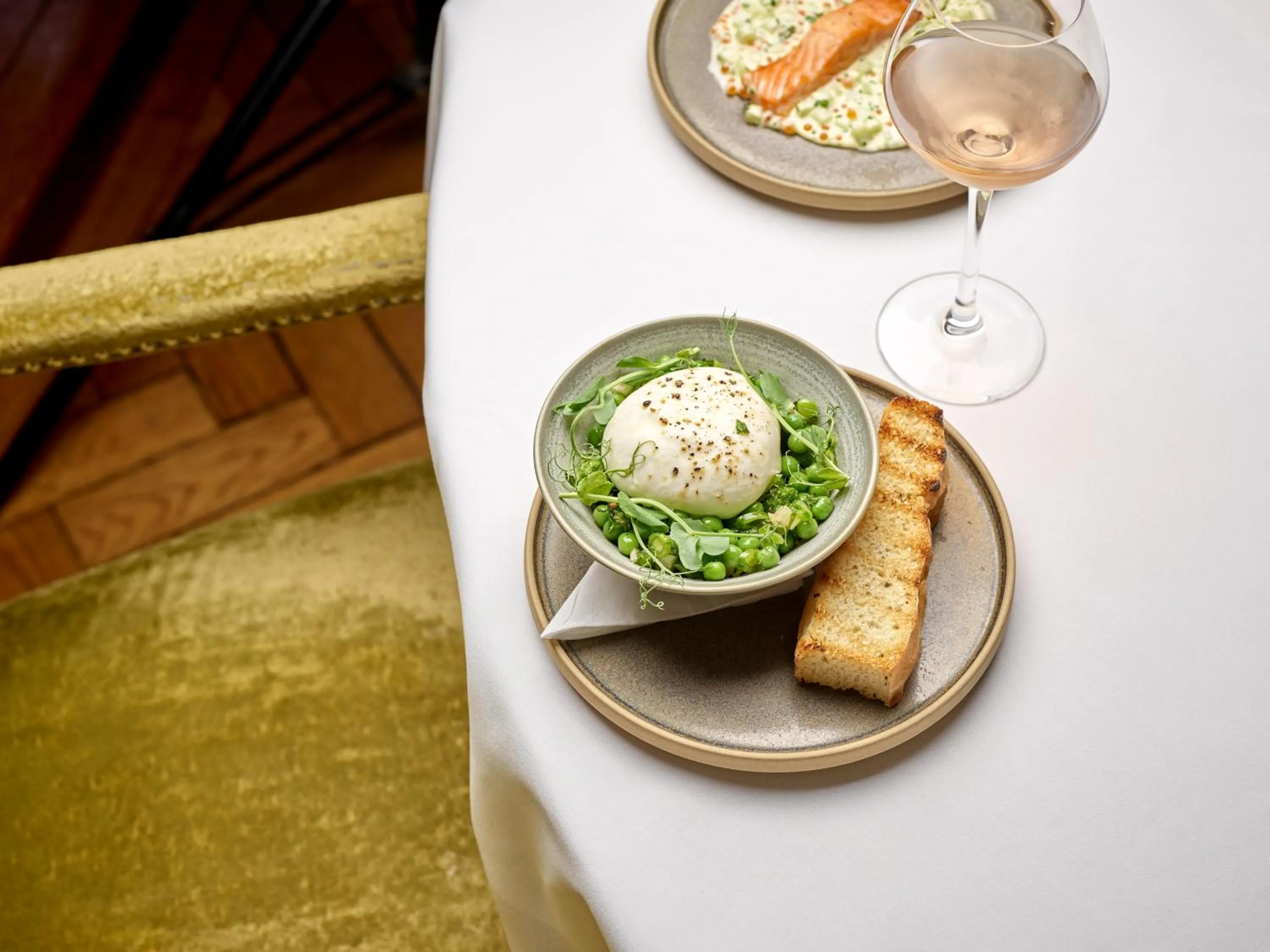 Restaurant/places to eat in The Montagu Arms