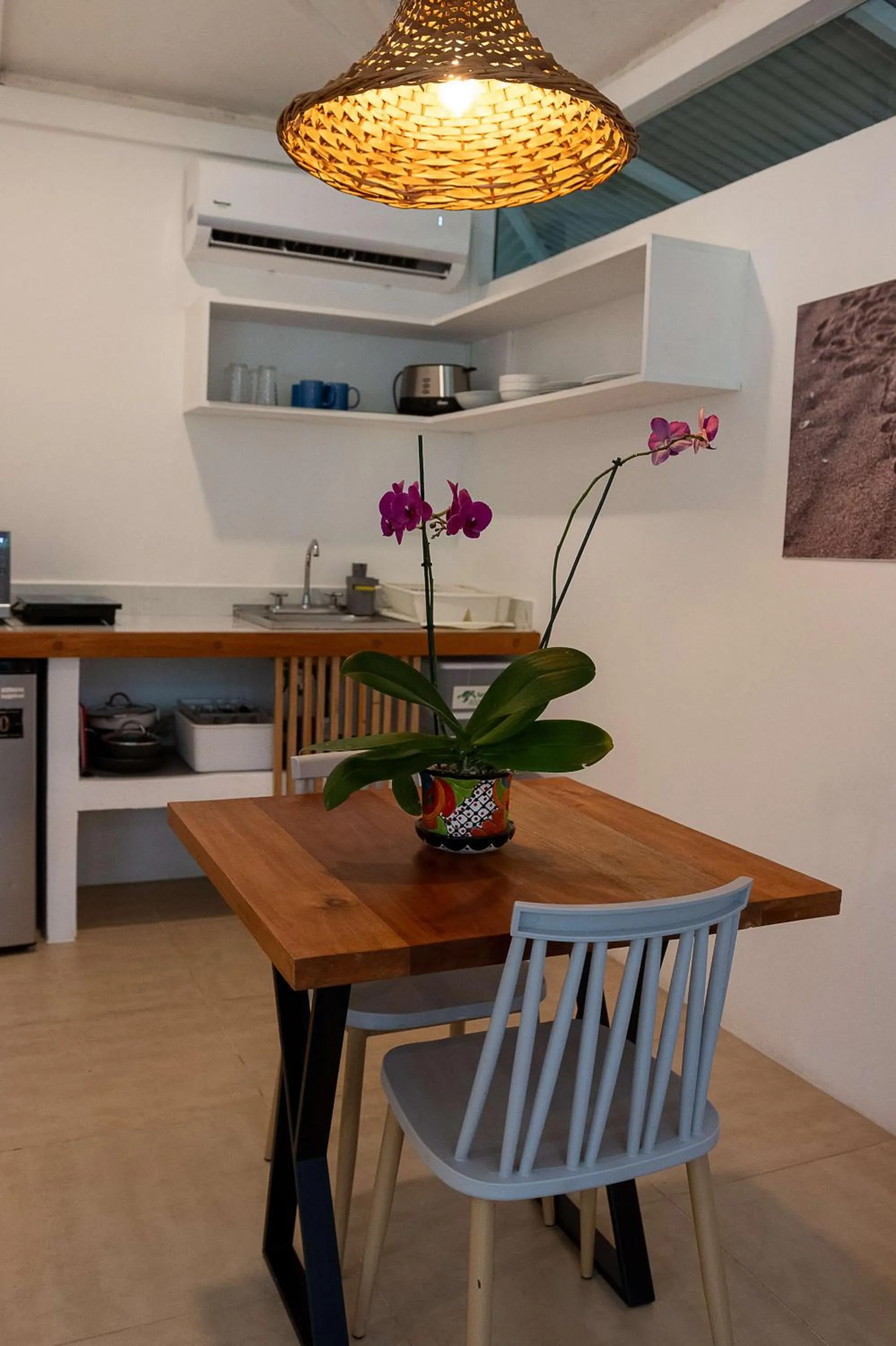 Kitchen or kitchenette in Jaguar Inn Bungalows