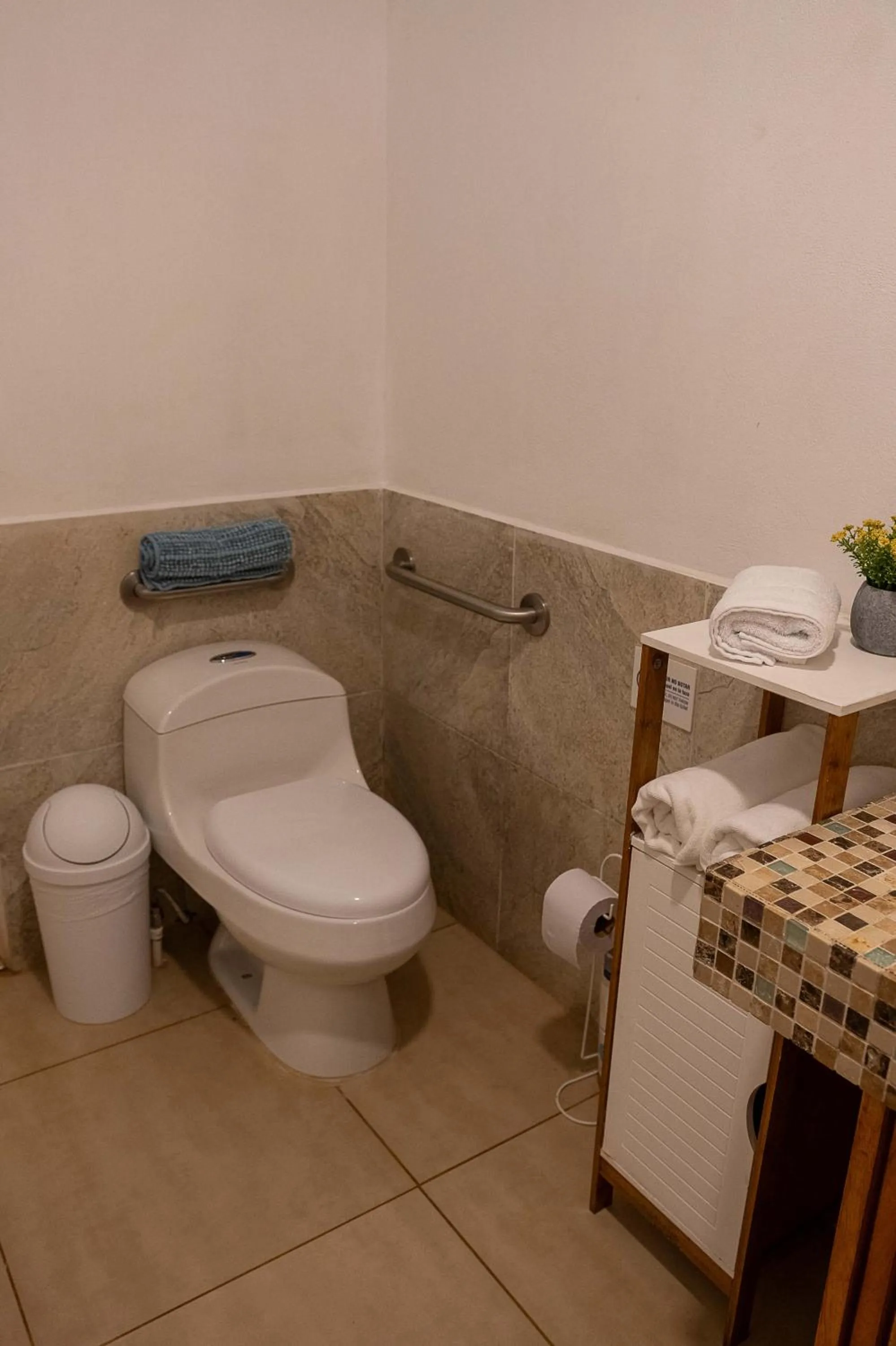 Bathroom in Jaguar Inn Bungalows