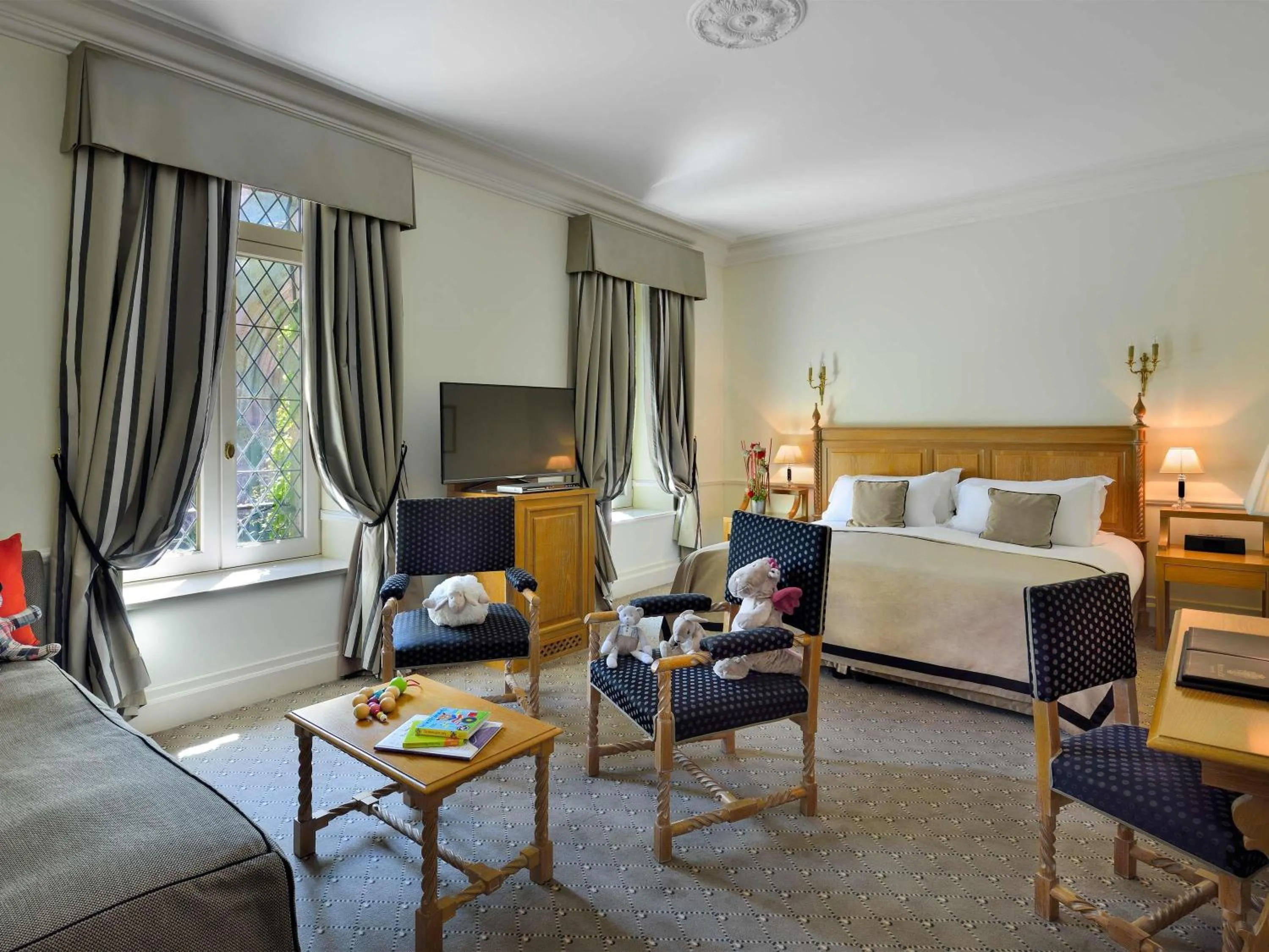 Bedroom, Bed in Hotel de la Cité Carcassonne - MGallery Collection