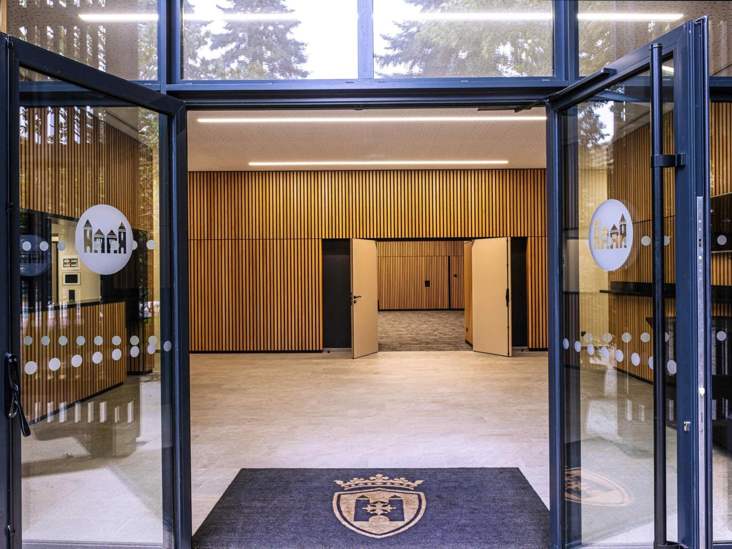Meeting/conference room in Hotel de la Cité Carcassonne - MGallery Collection