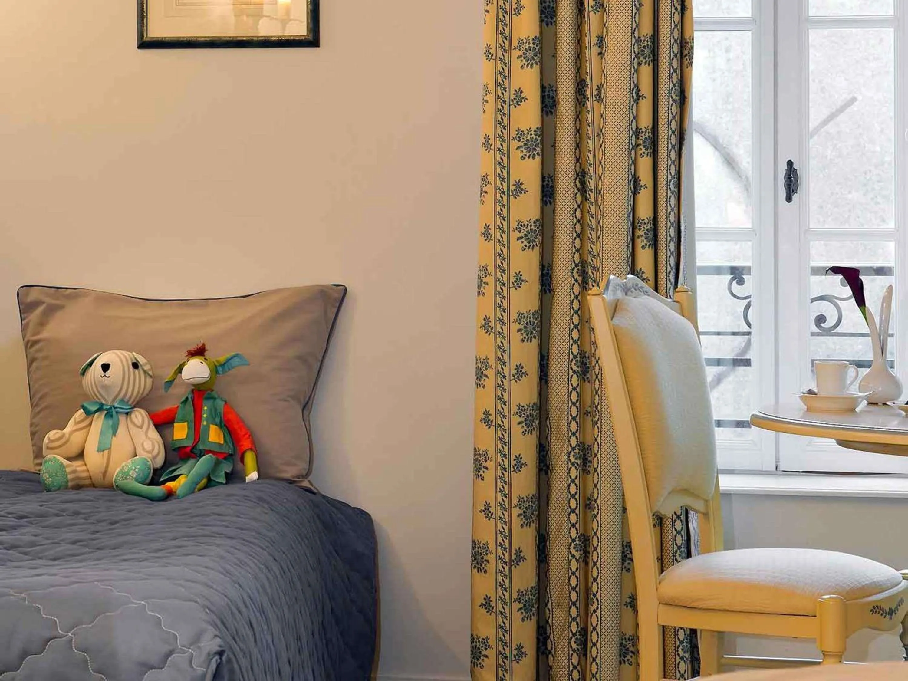 Bedroom, Bed in Hotel de la Cité Carcassonne - MGallery Collection