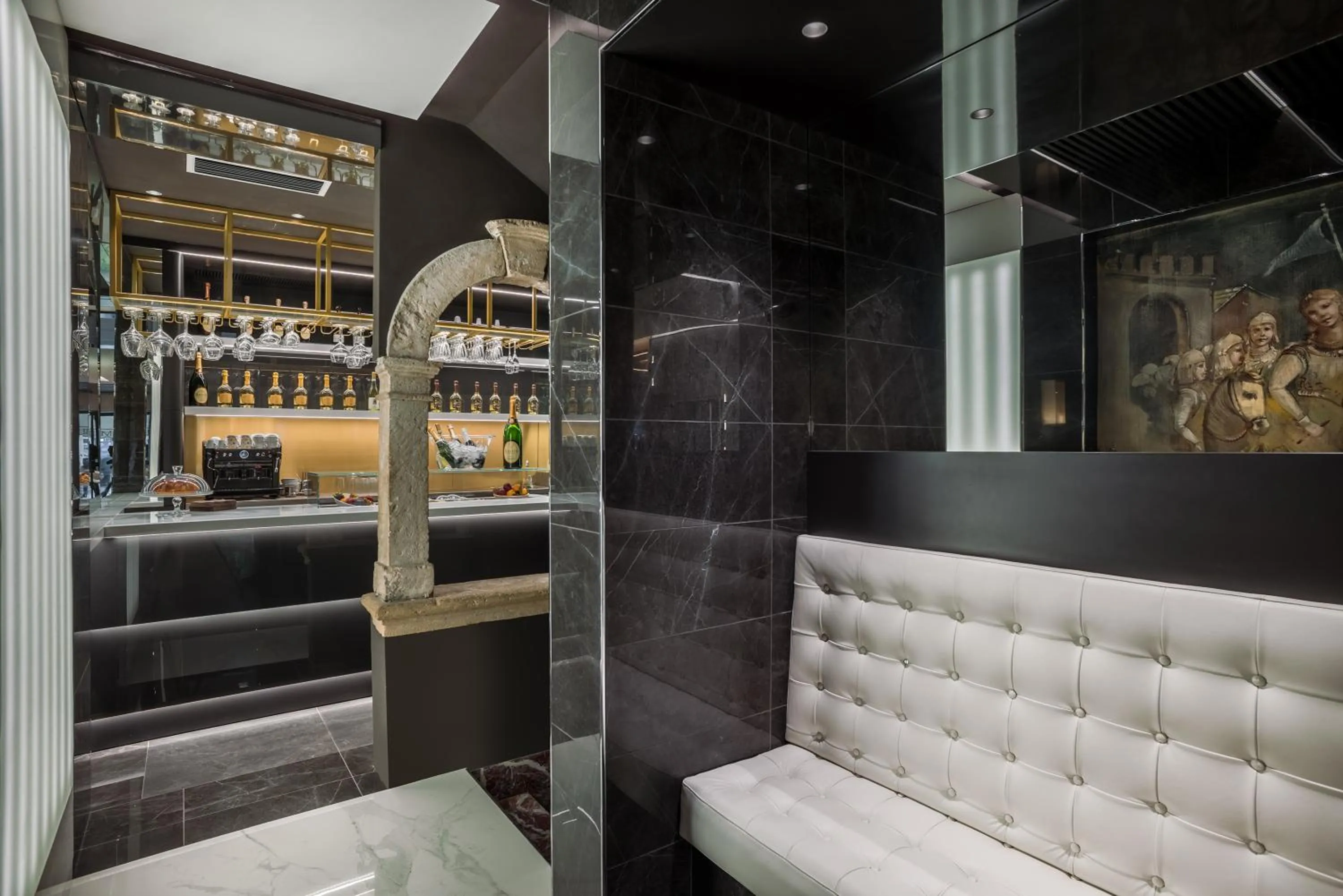 Seating area in Hotel Mastino