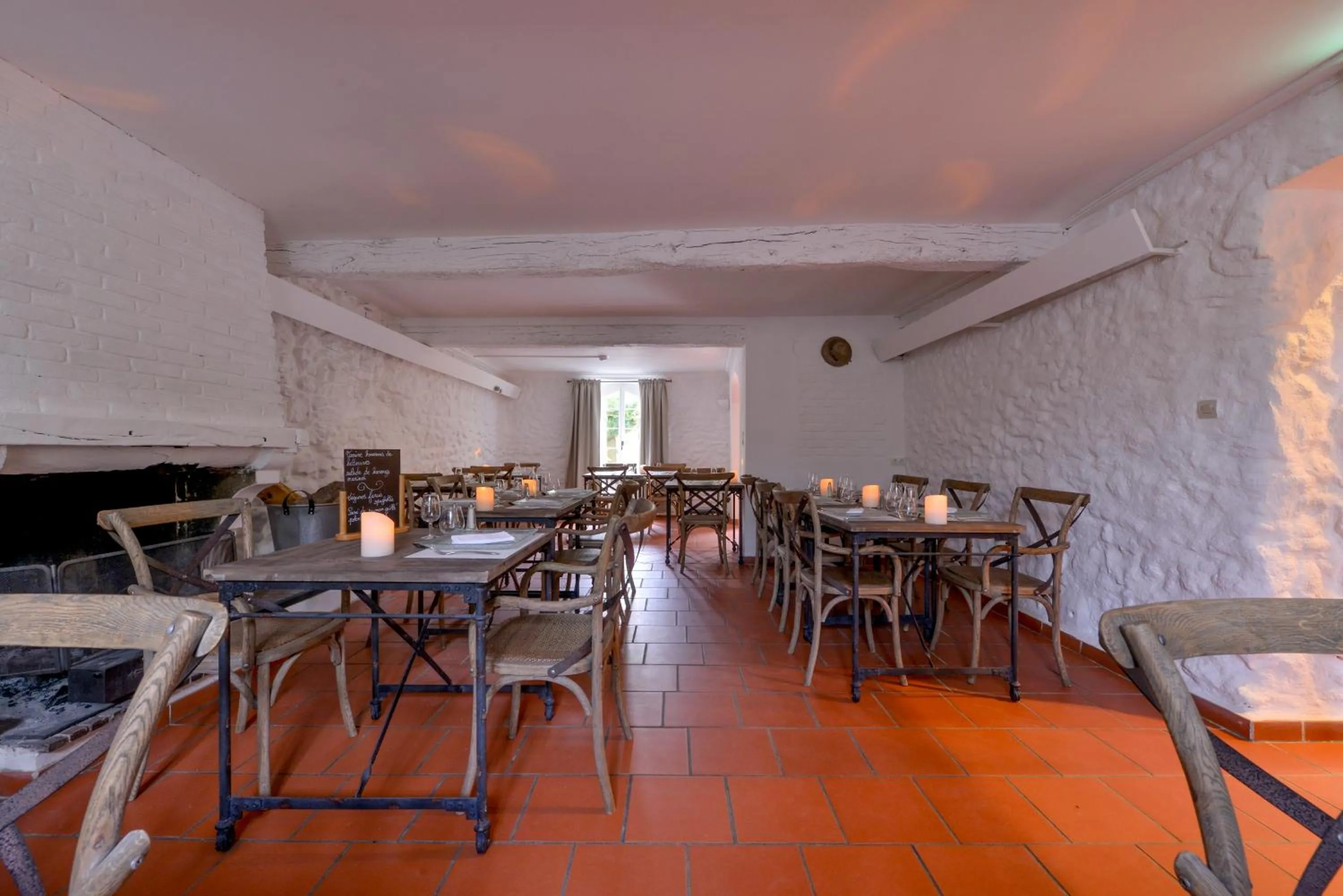 Restaurant/places to eat in Domaine De Fraisse