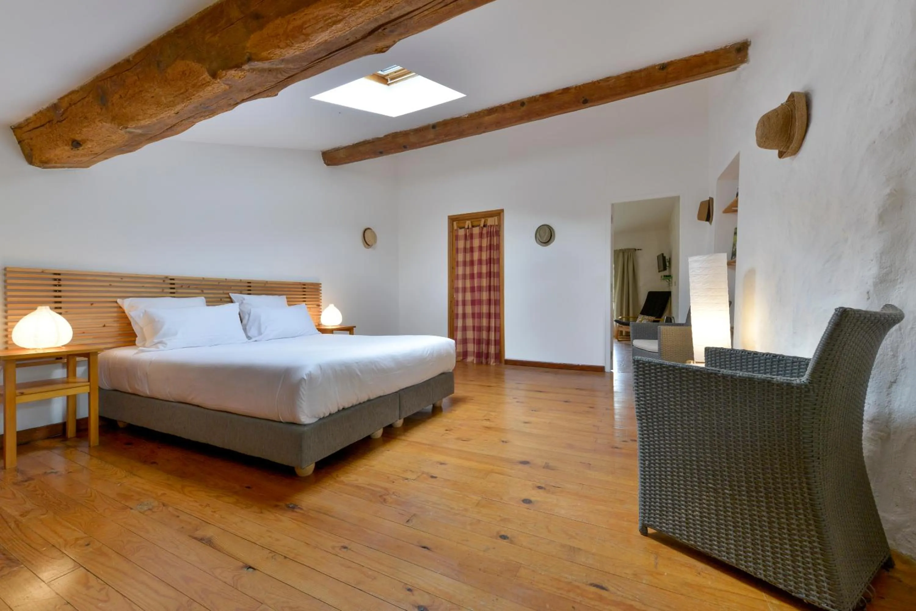 Bedroom, Bed in Domaine De Fraisse