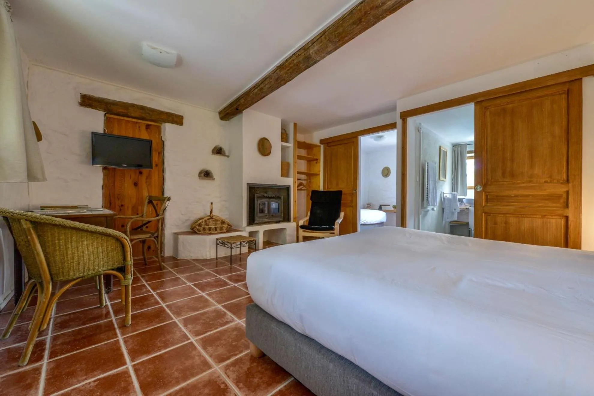 Bedroom, Bed in Domaine De Fraisse