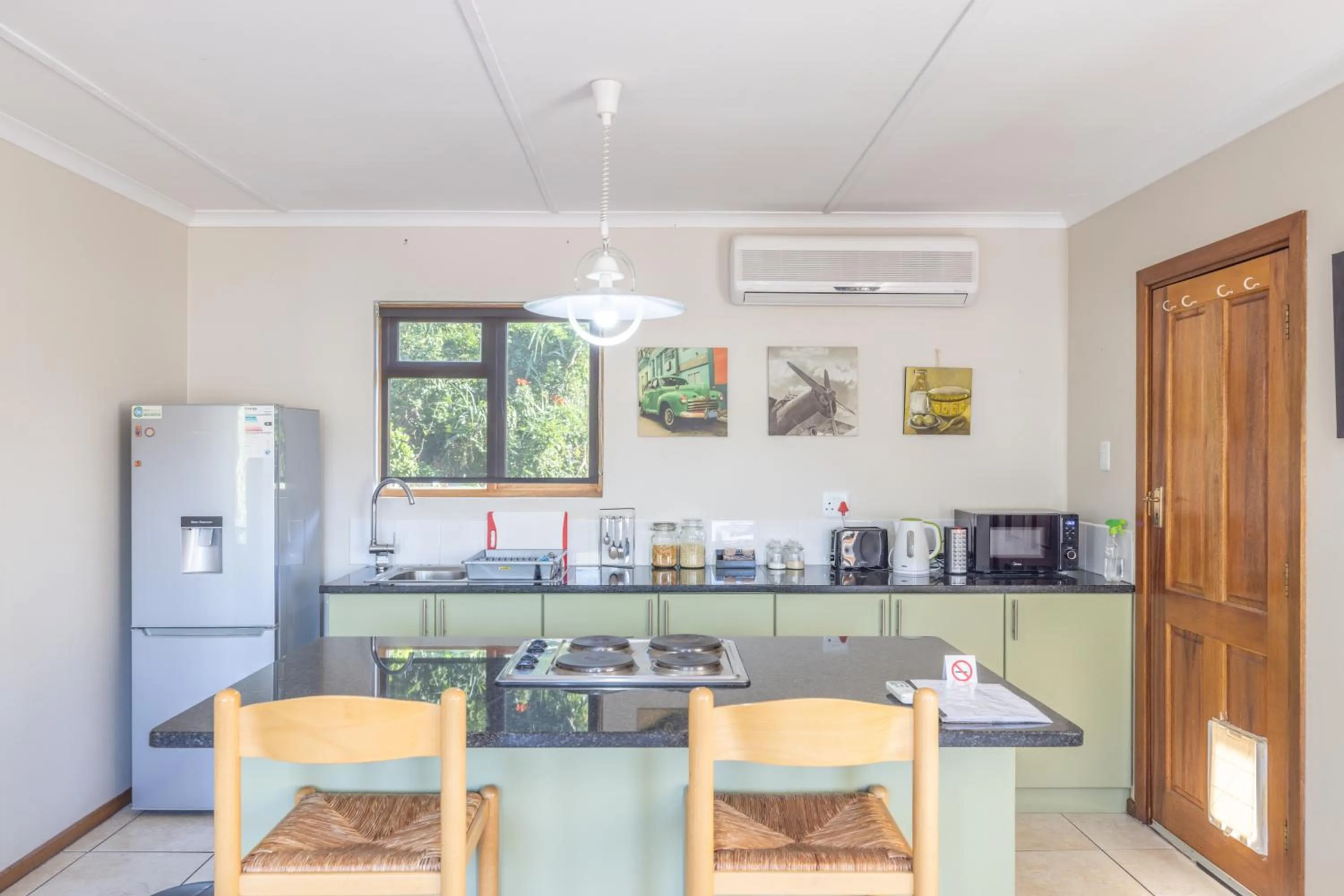 Kitchen or kitchenette in 1-on-Ross