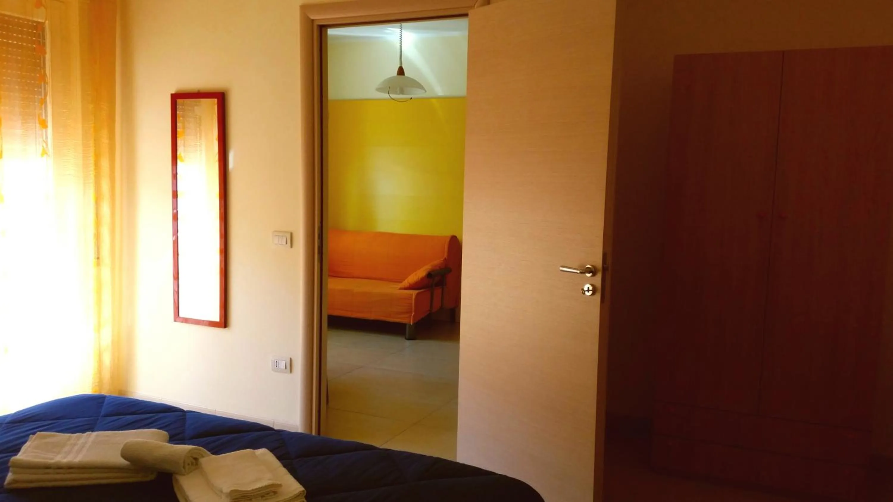 TV and multimedia, Bed in B&B La Villetta Gela