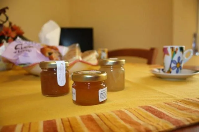 Food and drinks in B&B La Villetta Gela