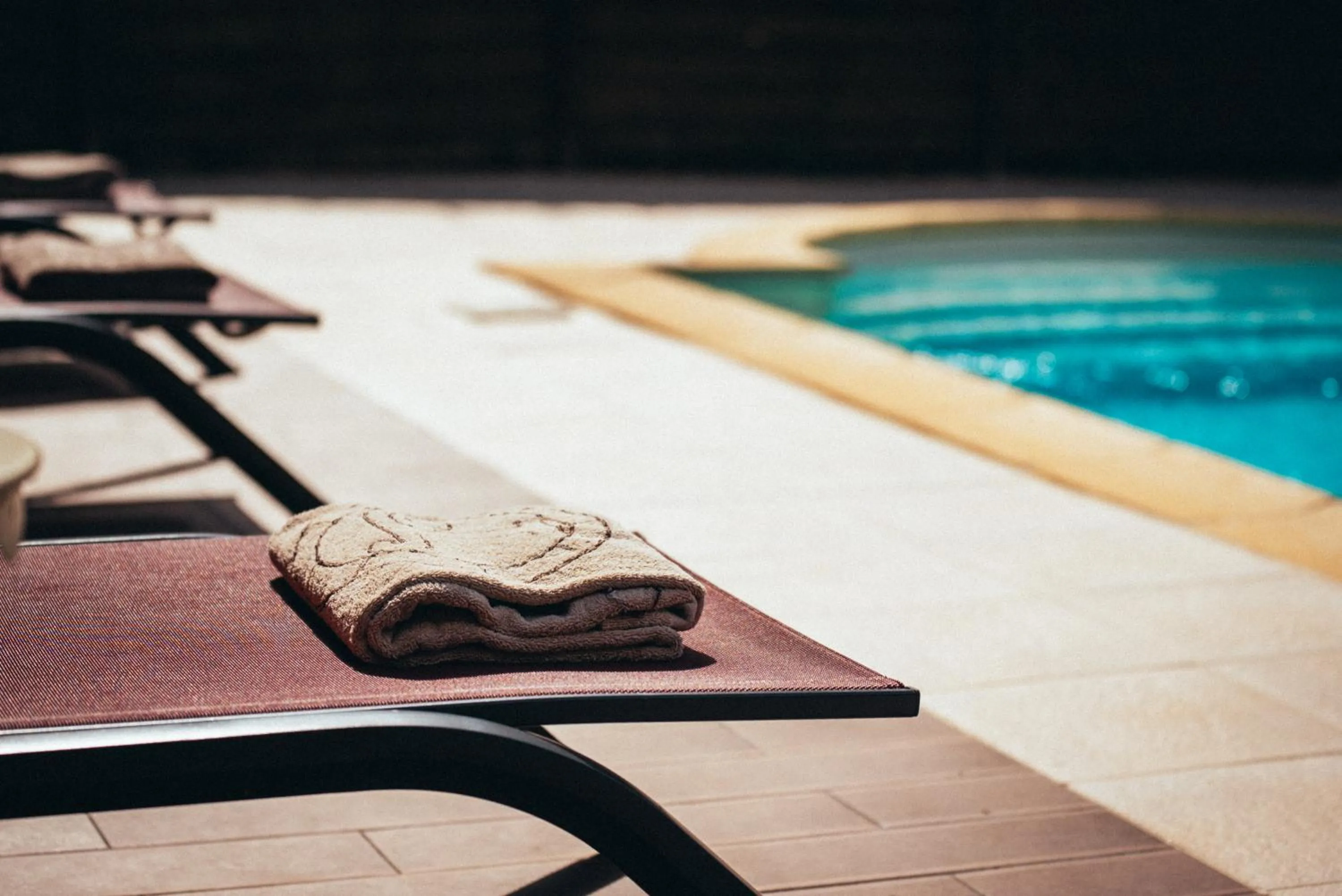 Swimming pool in Le Manoir Saint Thomas