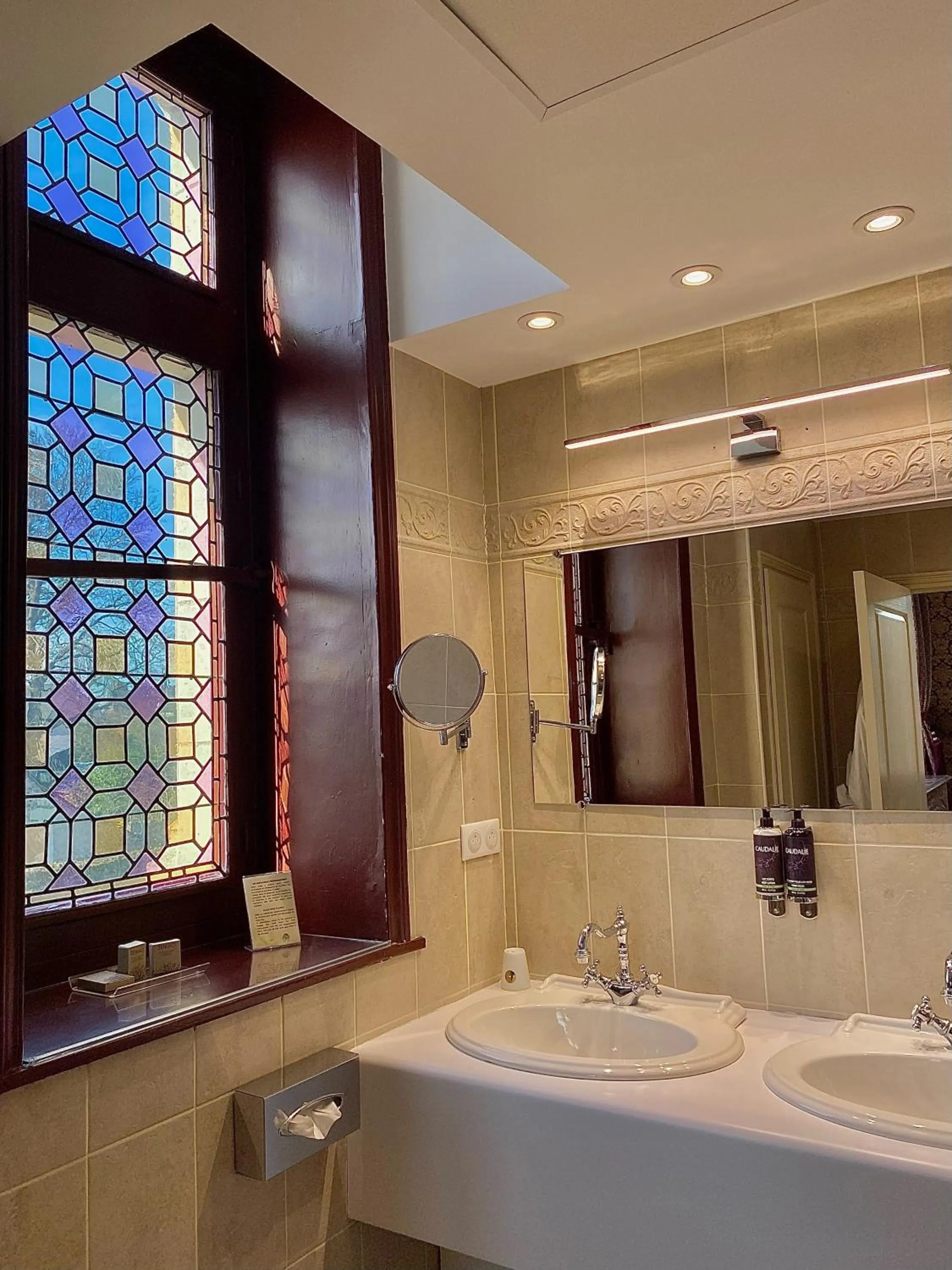 Bathroom in Le Manoir Saint Thomas