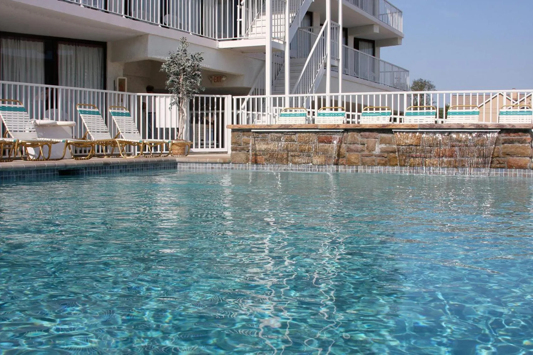 Swimming pool in Lotus Inn