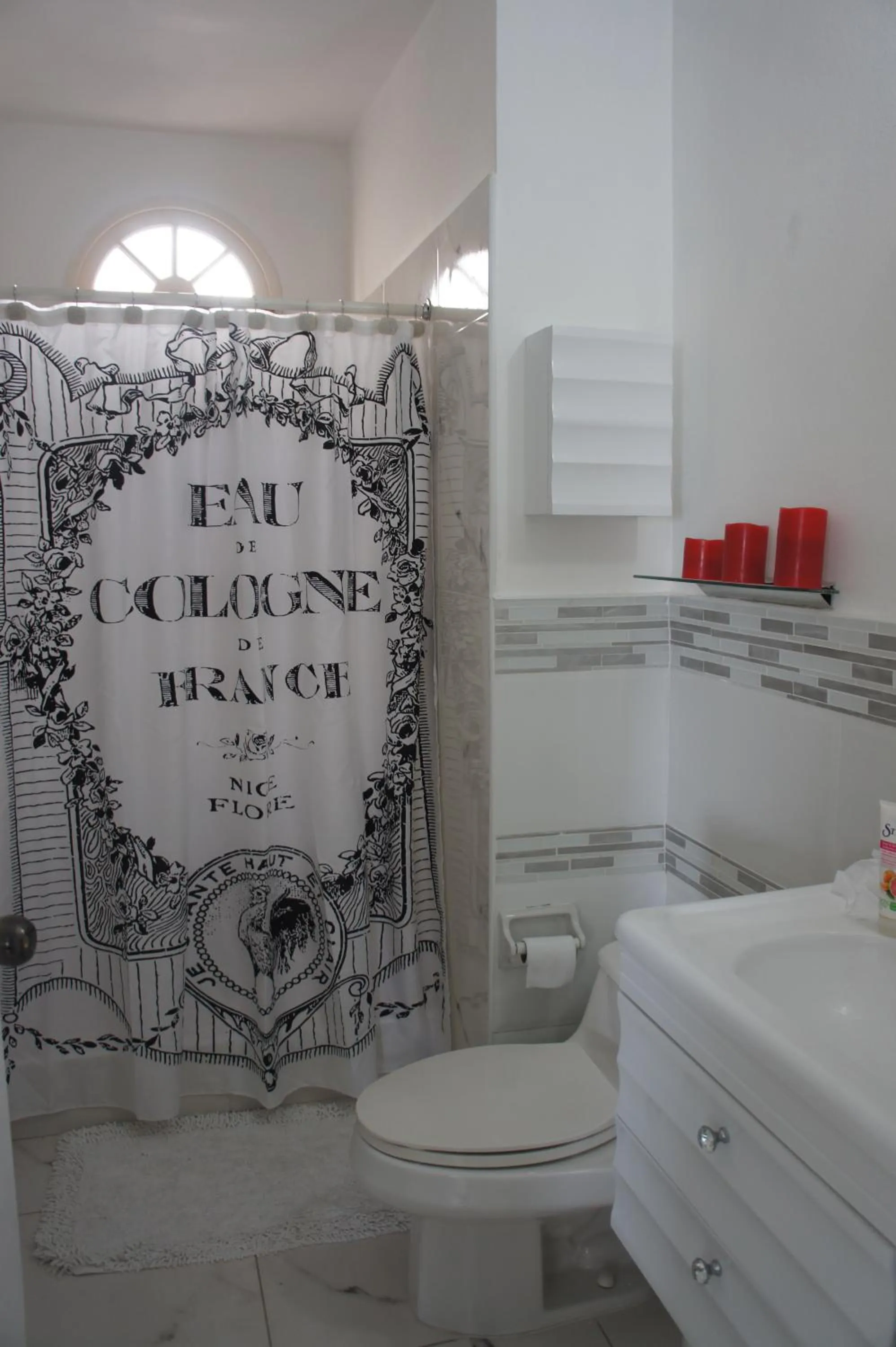 Bathroom in Blue Topaz