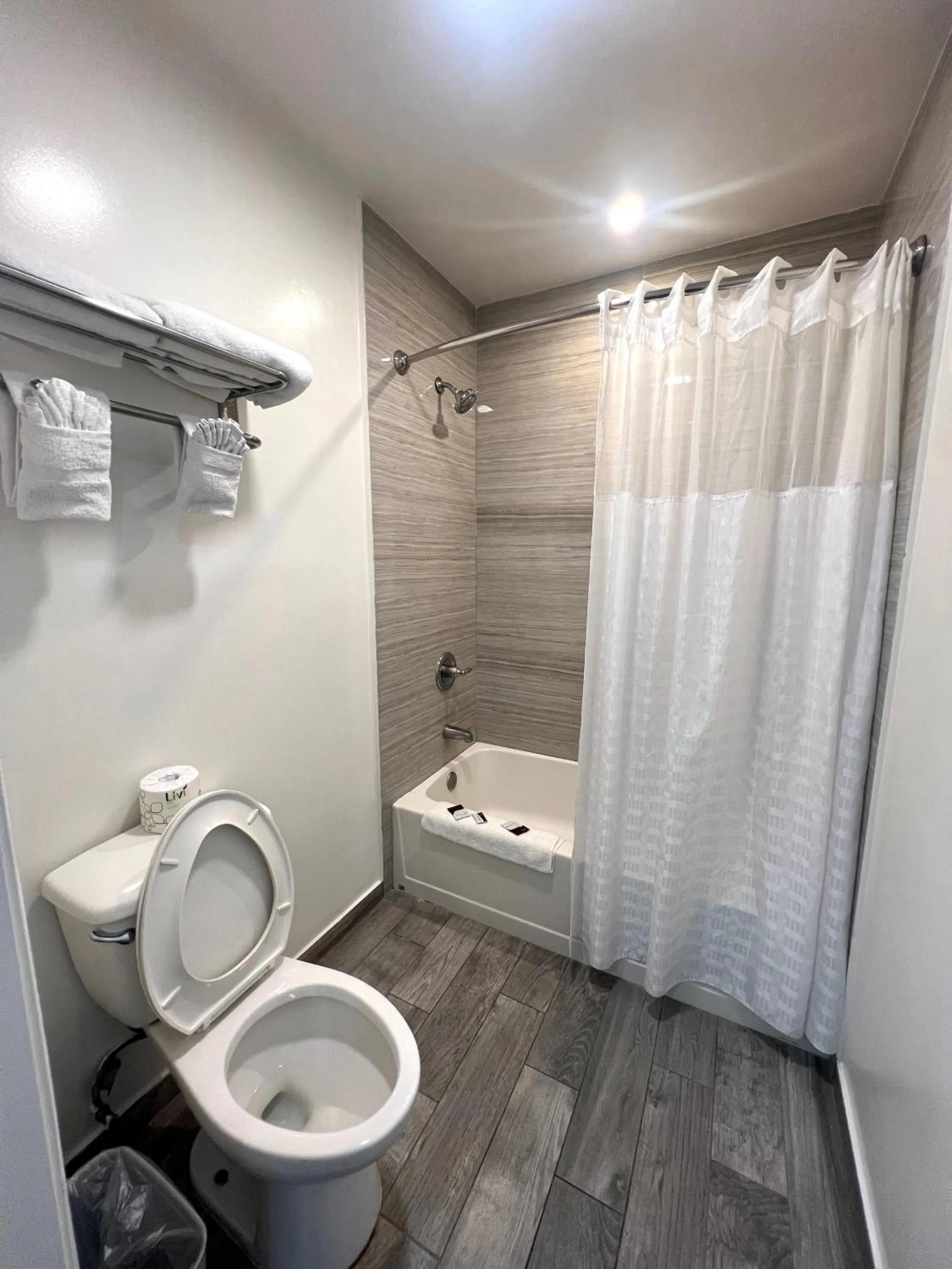 Shower in Newport Bay Inn