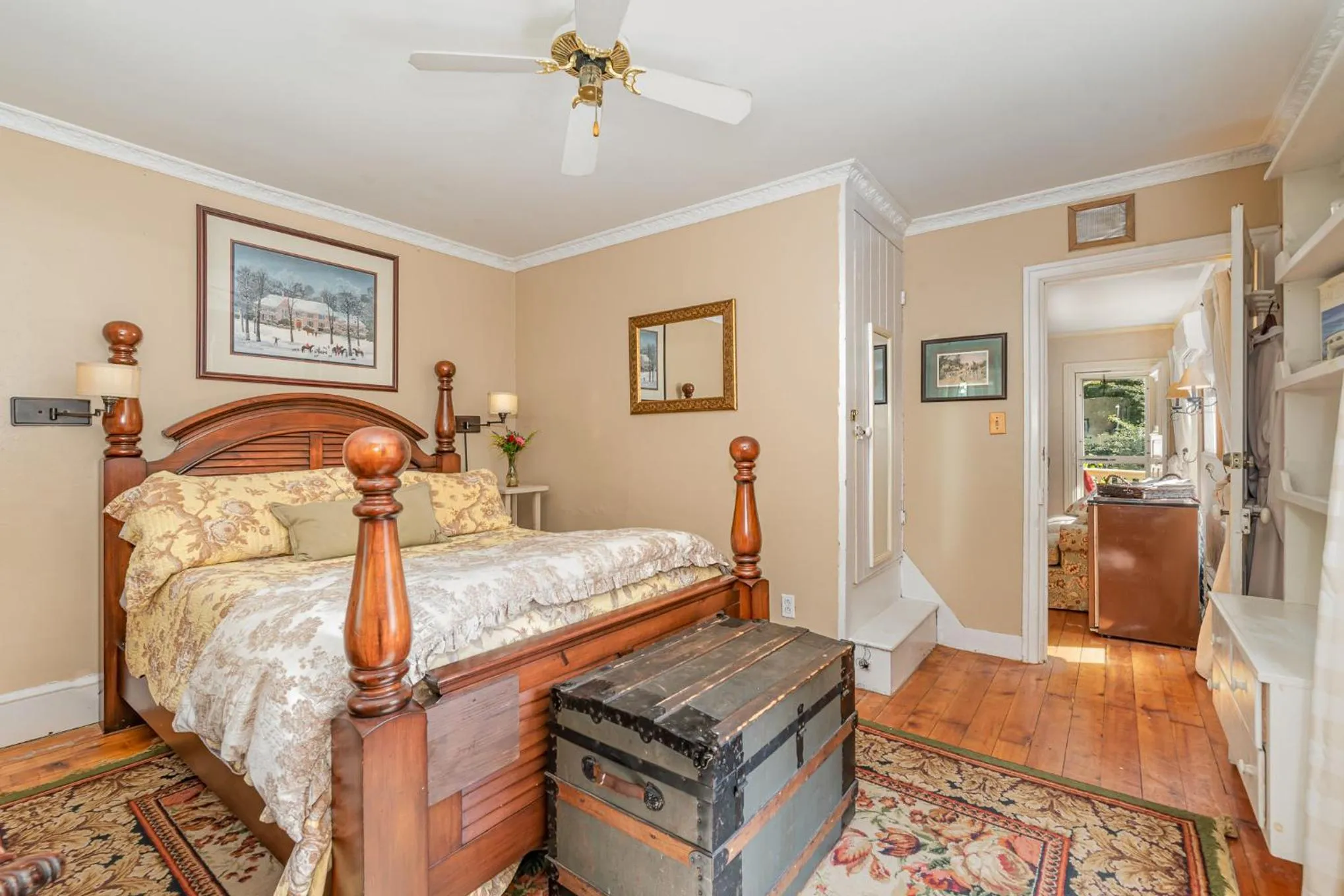 Bed in Fallen Tree Farm Bed and Breakfast