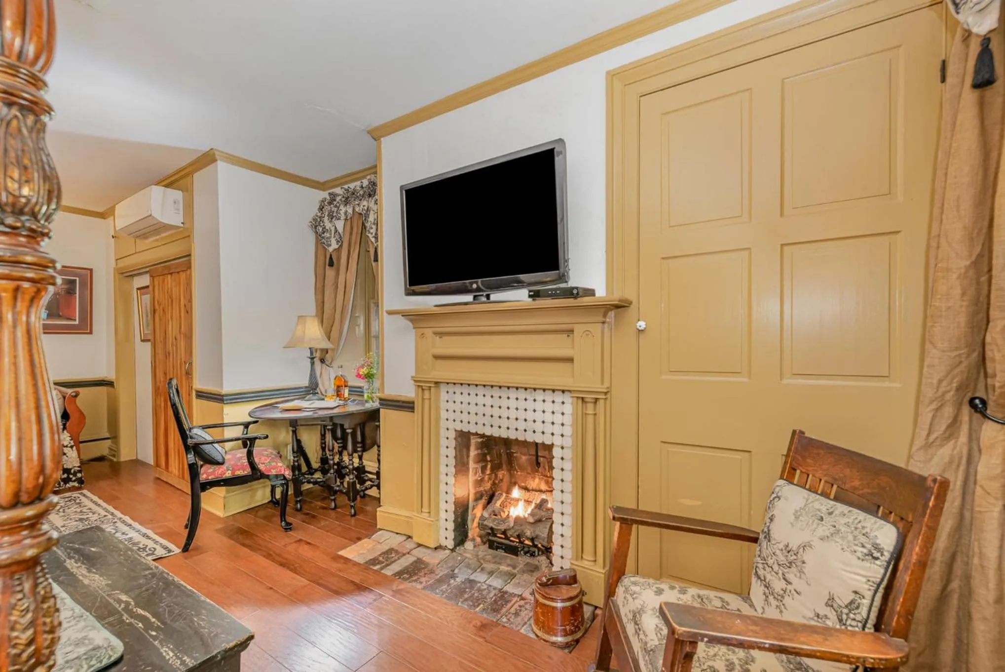 Fallen Tree Farm Bed and Breakfast