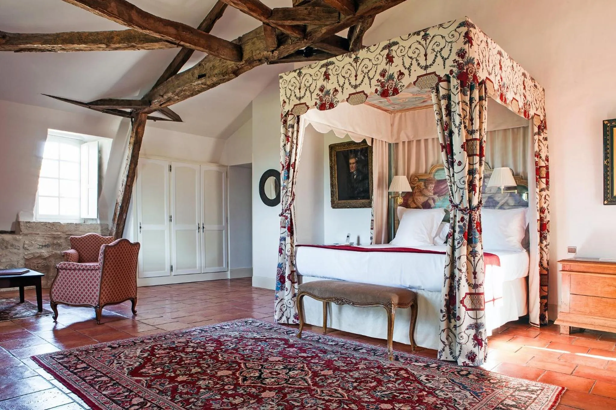Bed in Château des Vigiers