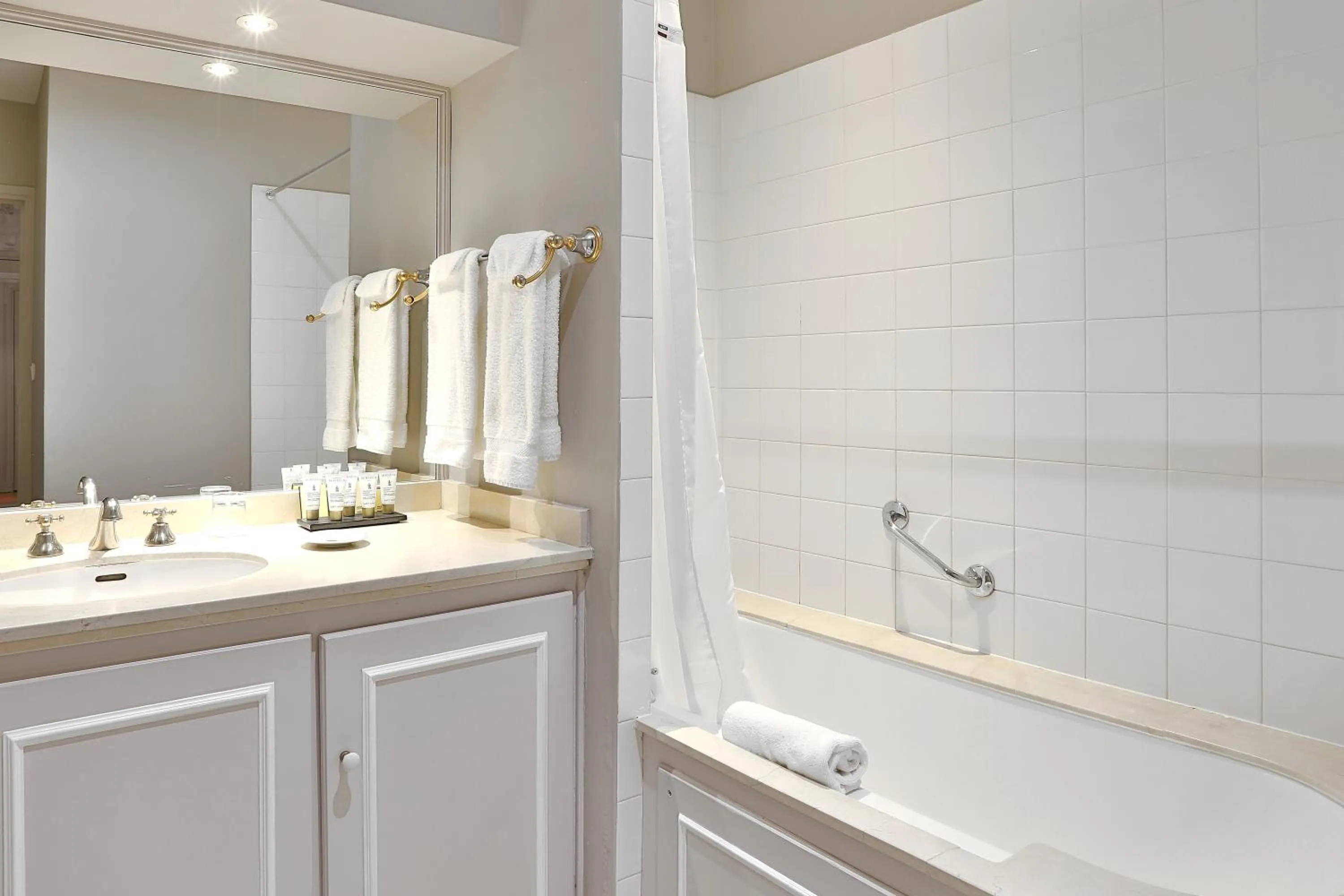 Bathroom in Château des Vigiers