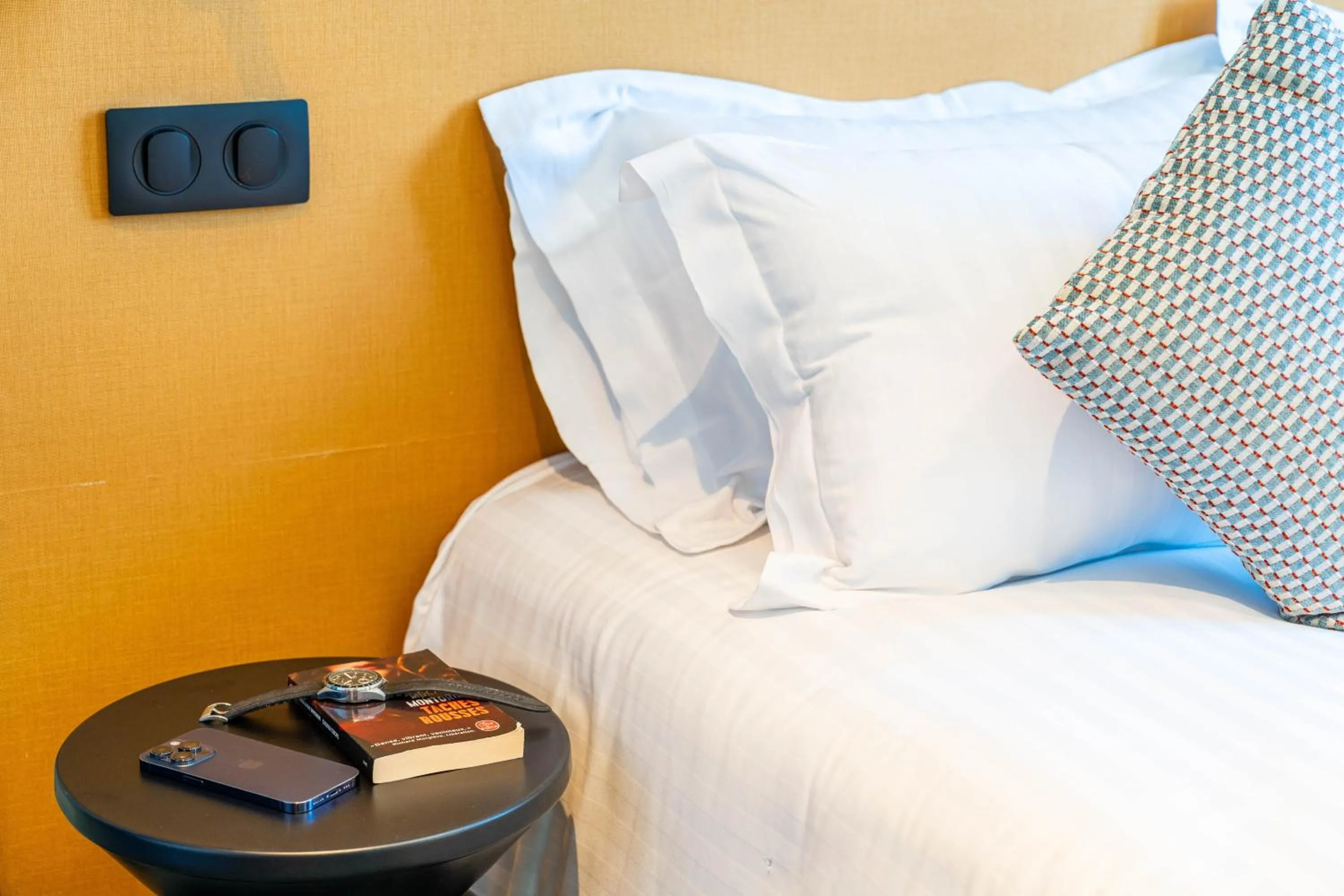 Bed in Hôtel CASA MOHO - Juan-Les-Pins