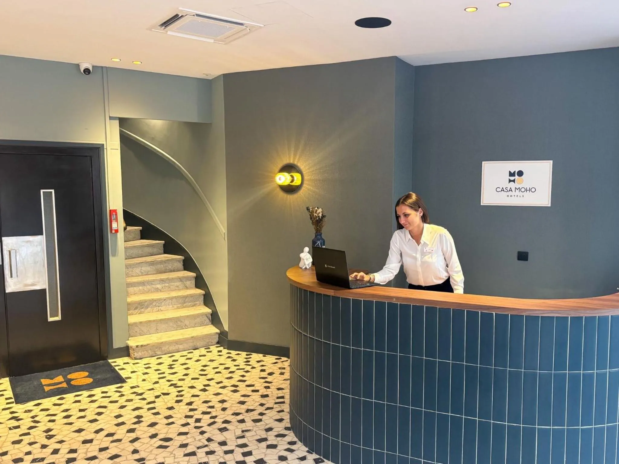 Property building in Hôtel CASA MOHO - Juan-Les-Pins