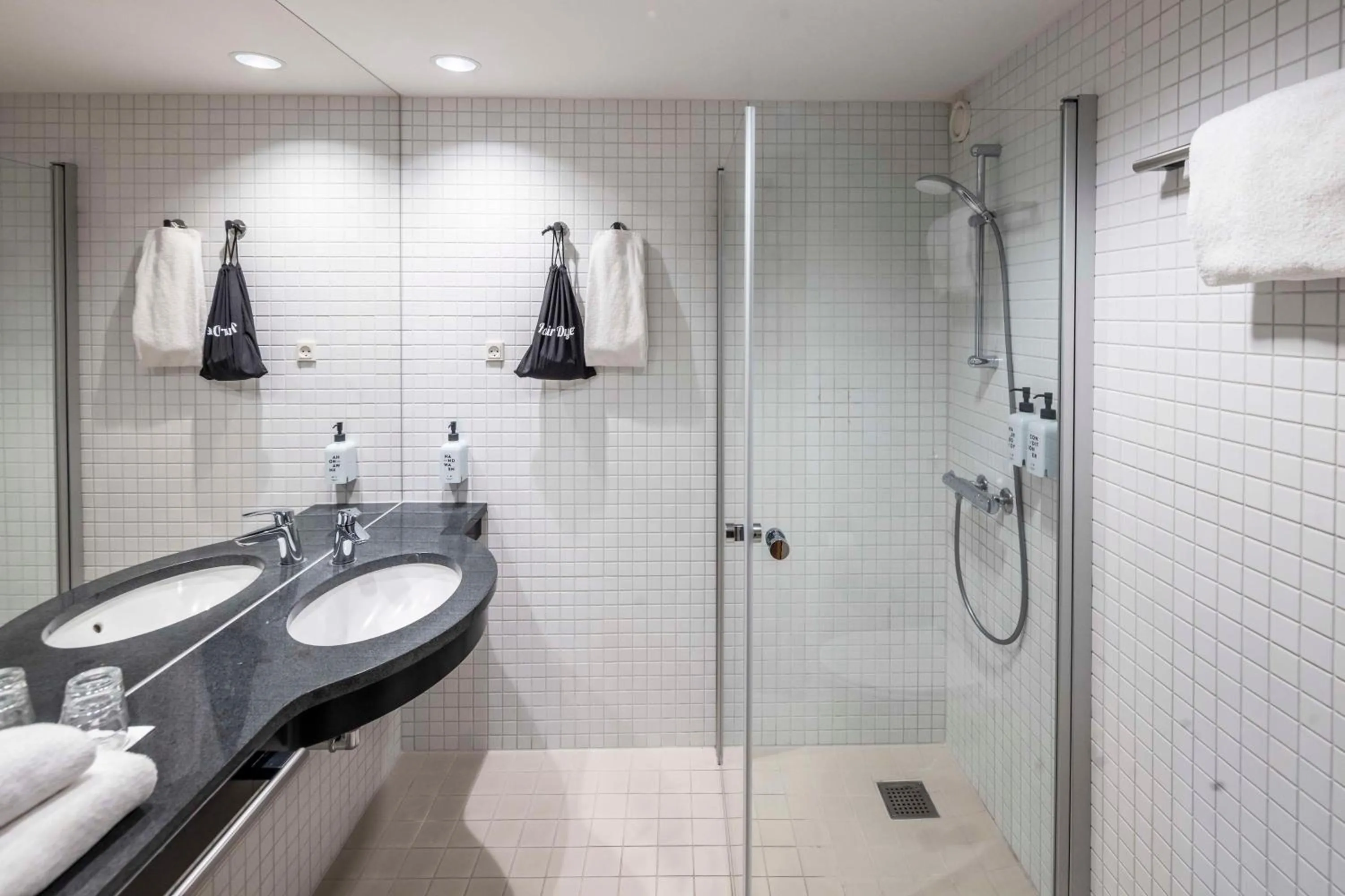 Bathroom in Scandic Sydhavnen