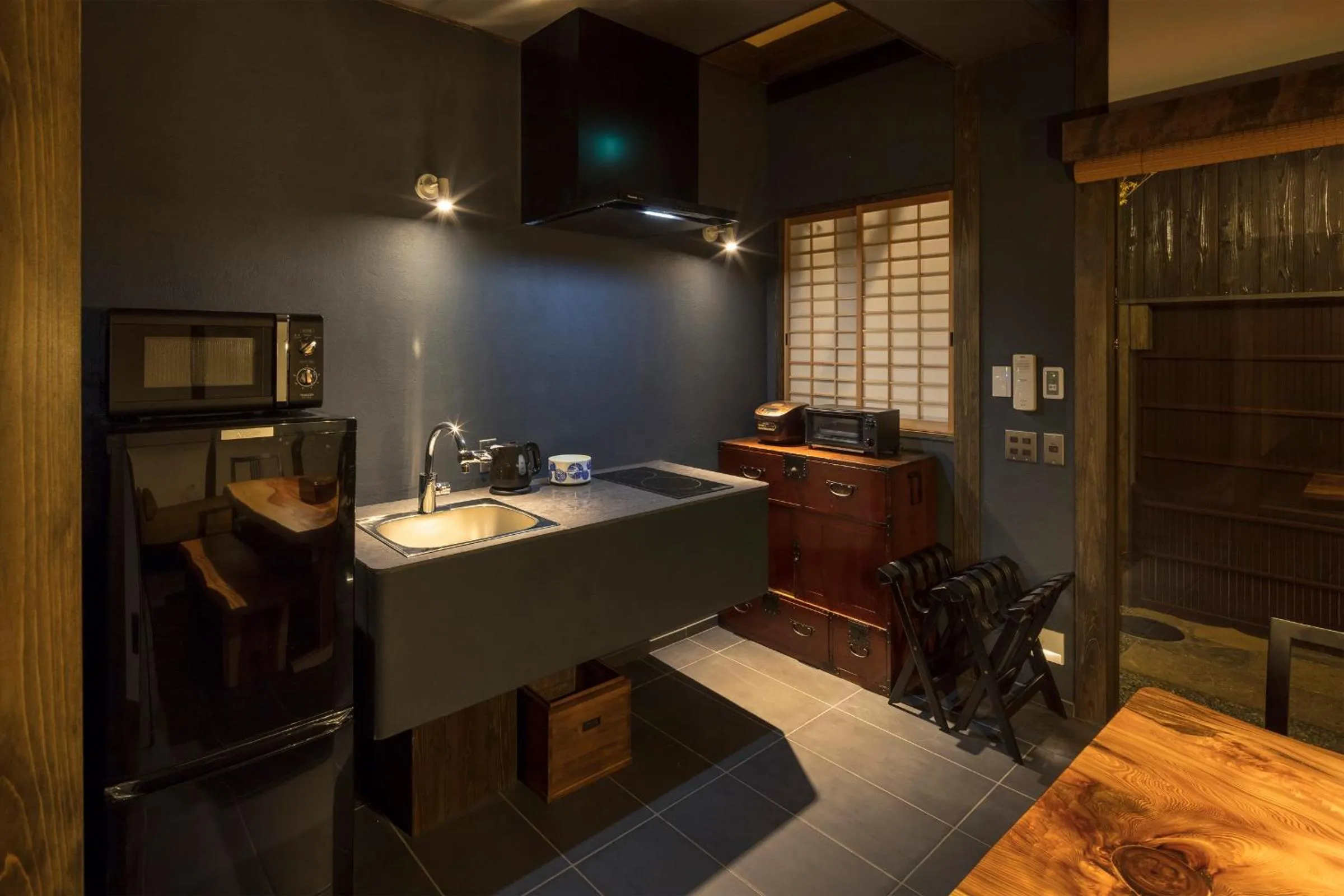 Kitchen or kitchenette in Yoitsubaki Machiya House