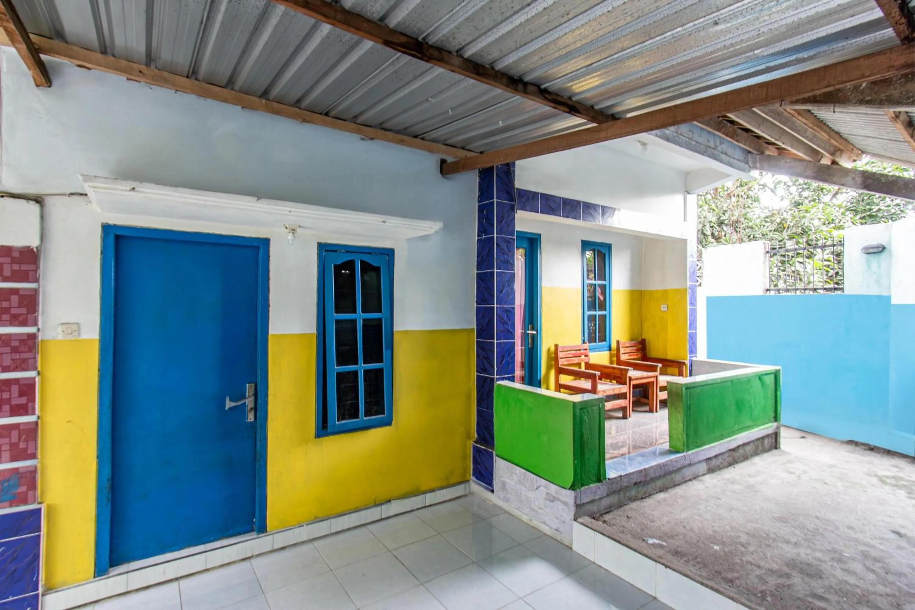 Facade/entrance in Hotel O Kawi Homestay