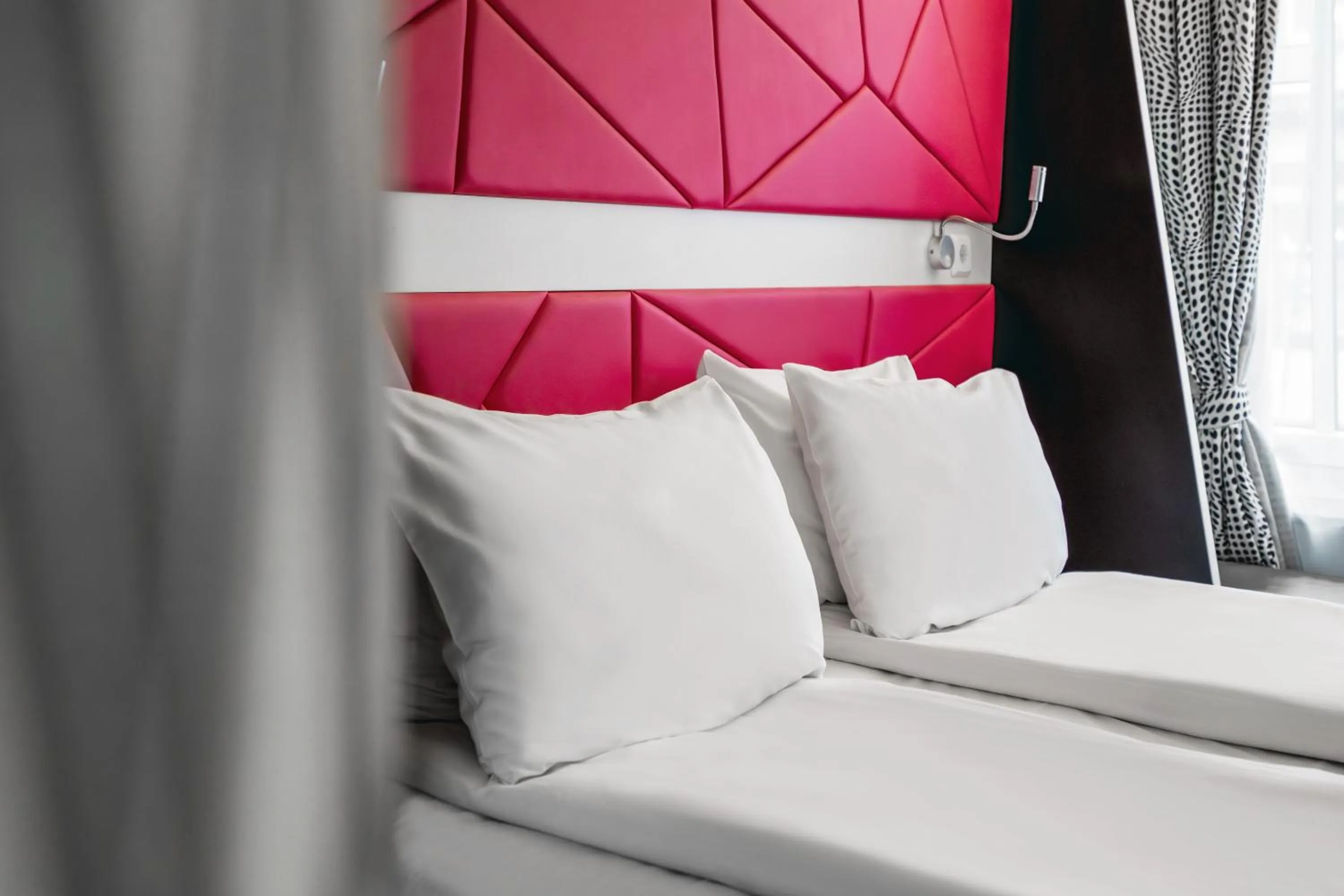 Bed in Magic Hotel Xhibition - Self-service-hotel