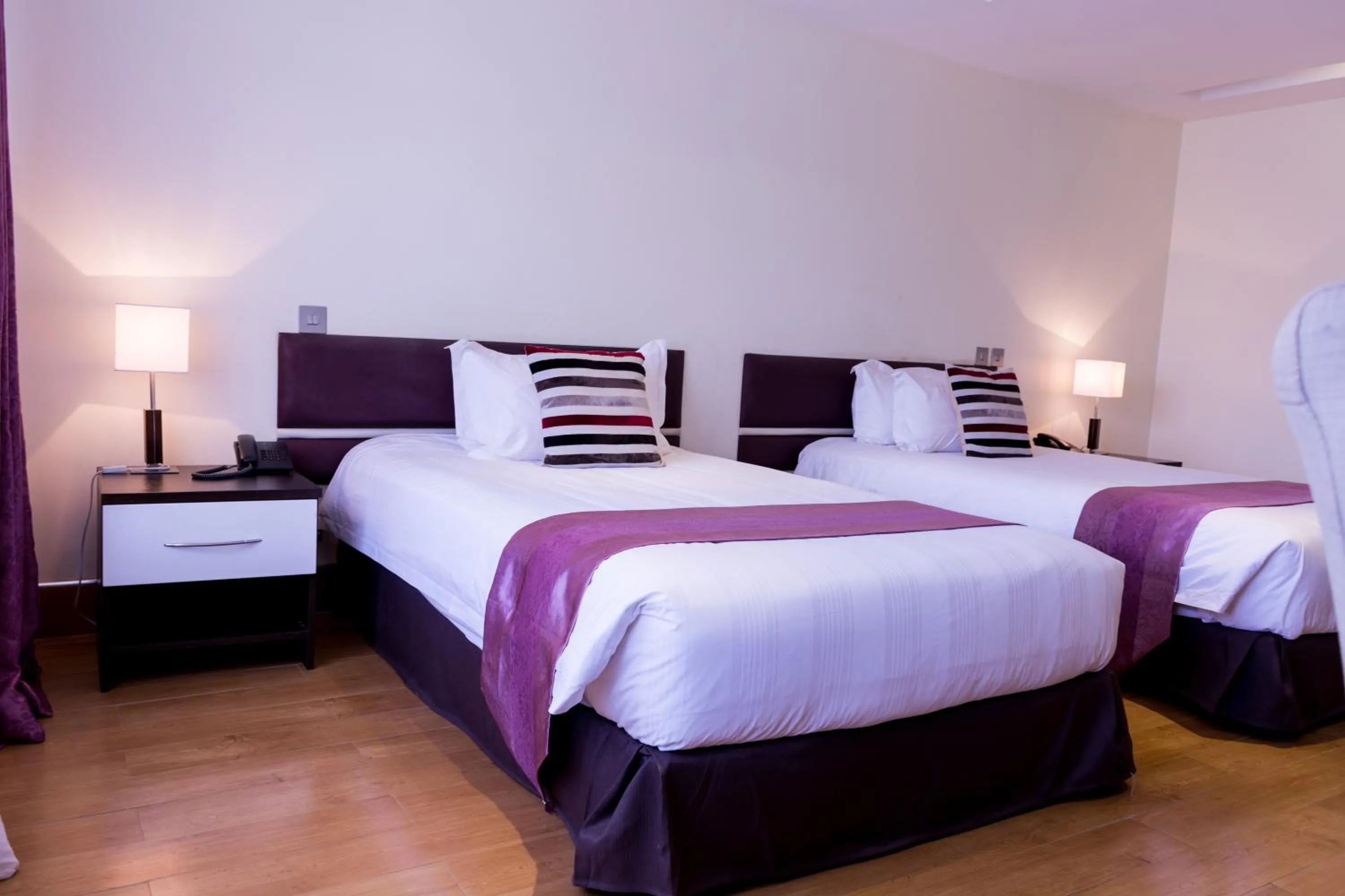 room service, Bed in Gelian Hotel