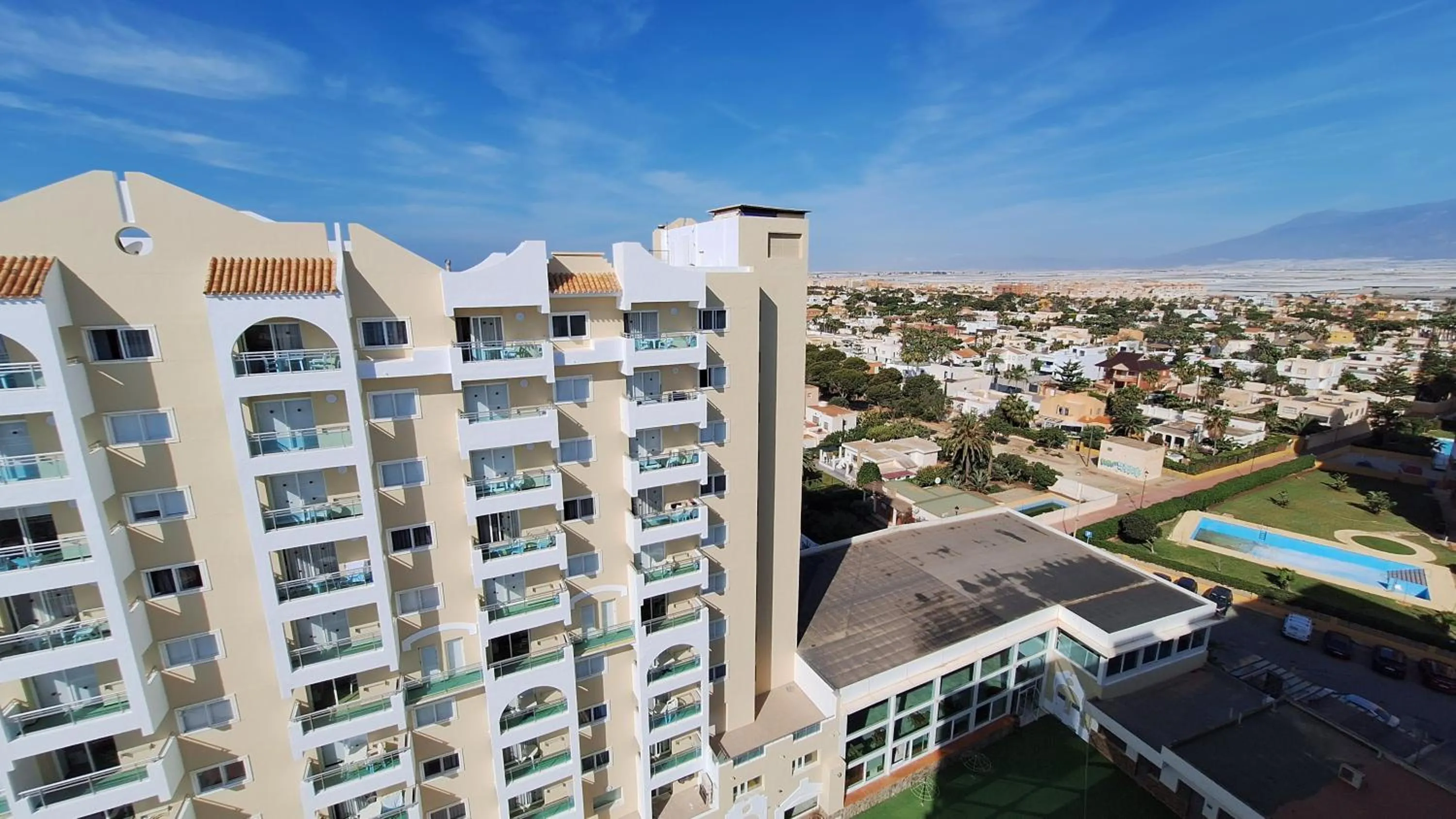 Property building in Destinos de Sol Roquetas de Mar - Montepío Minería