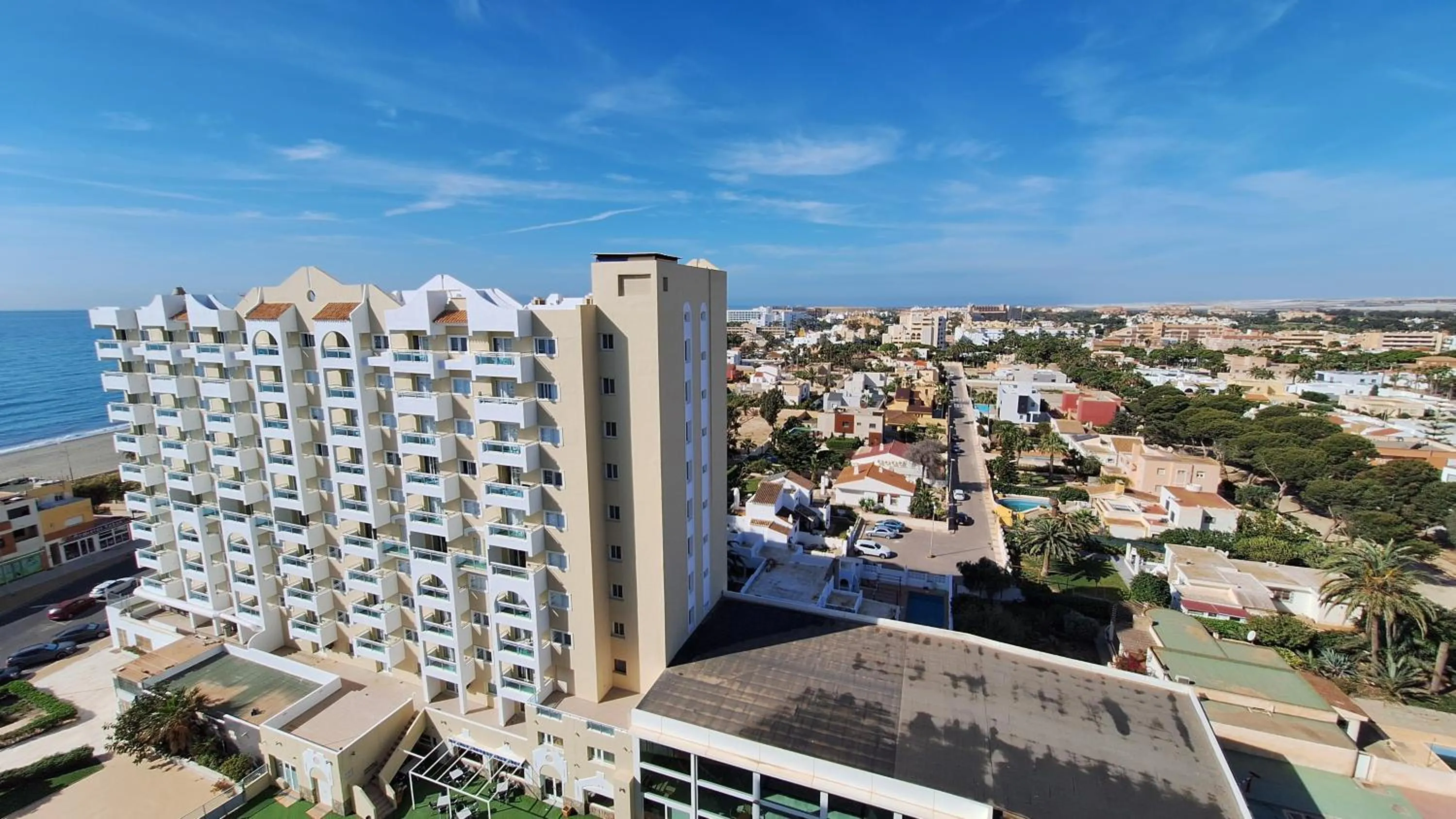 Property building in Destinos de Sol Roquetas de Mar - Montepío Minería