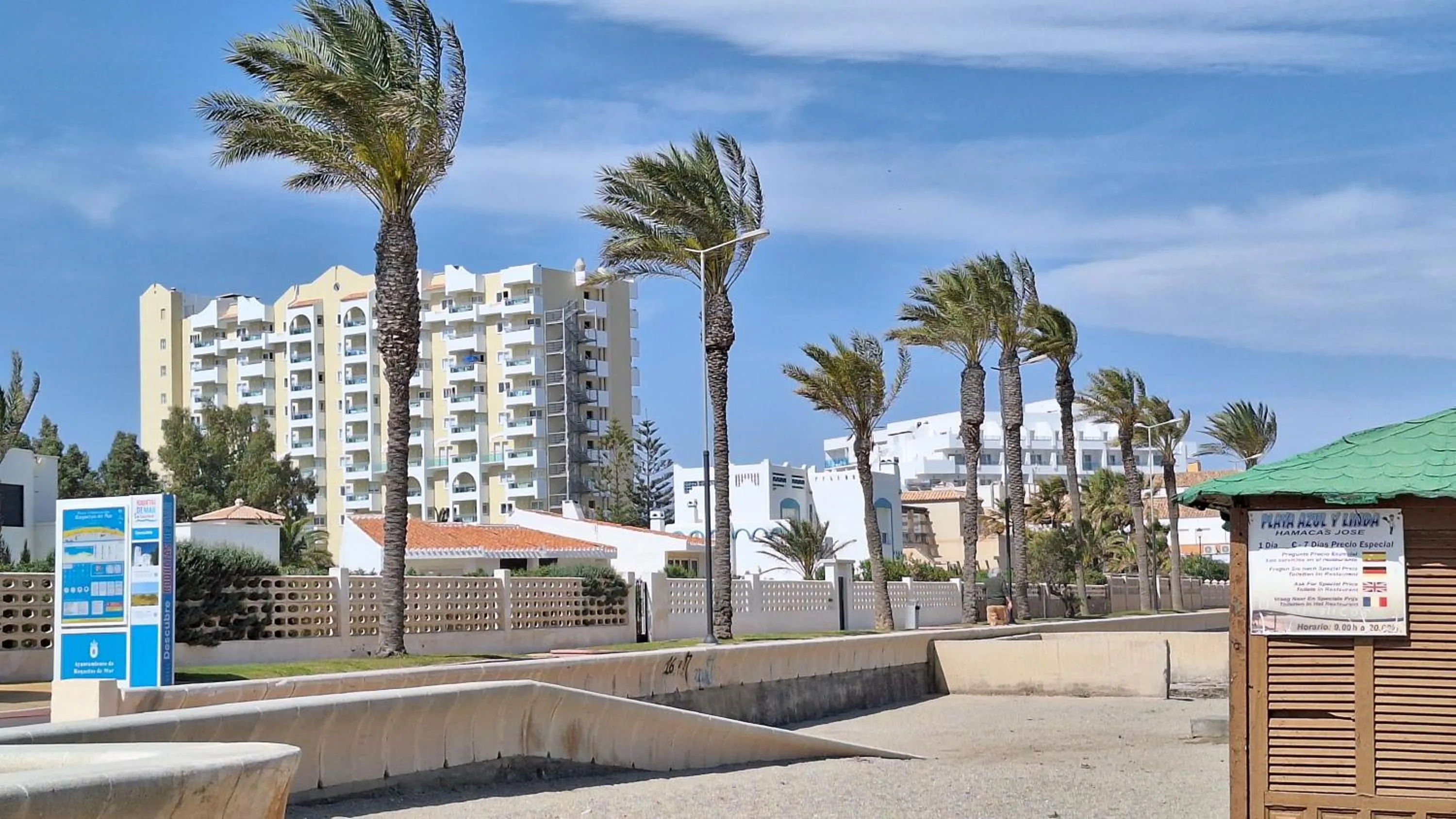 Property building in Destinos de Sol Roquetas de Mar - Montepío Minería
