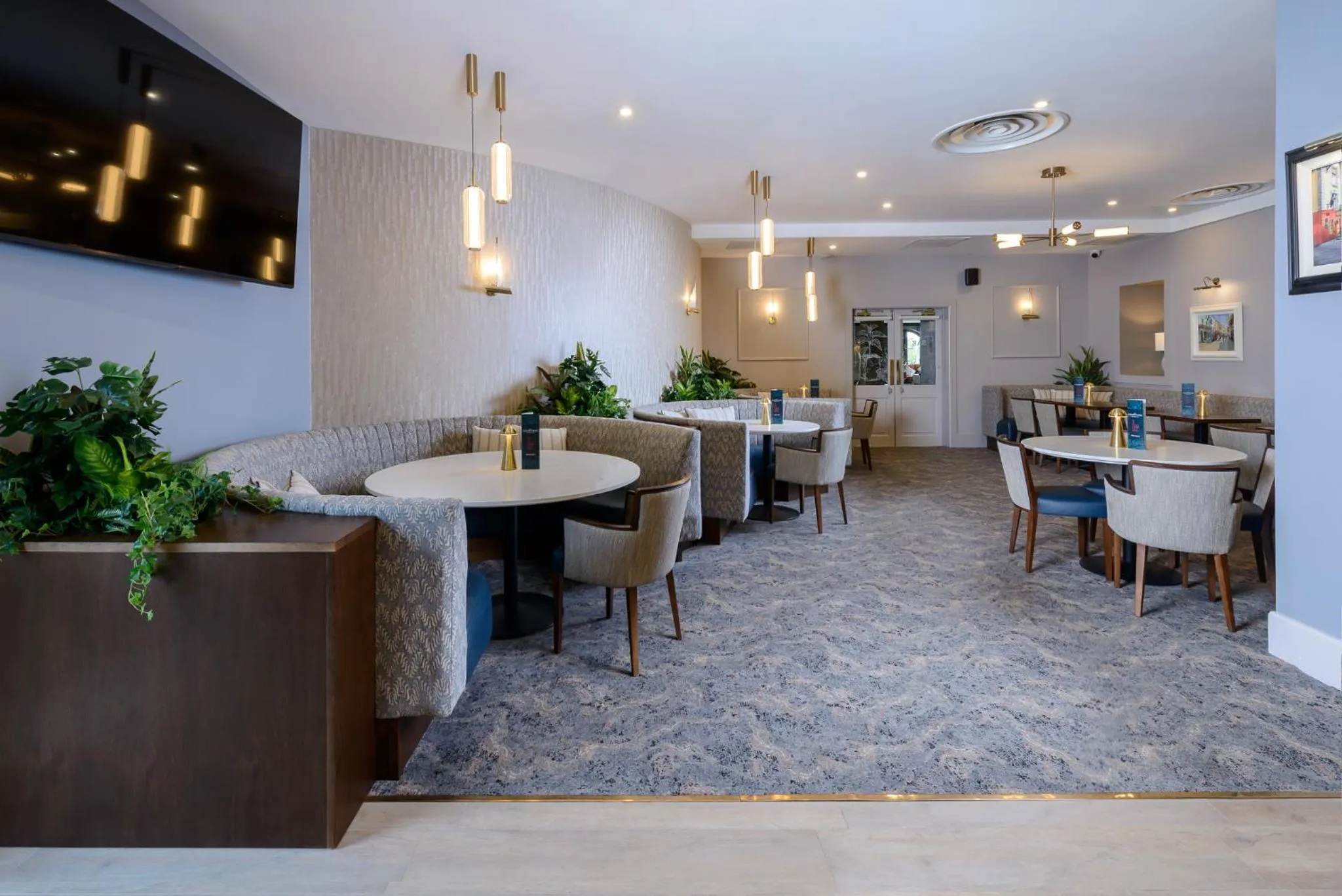 Restaurant/places to eat in Clybaun Hotel