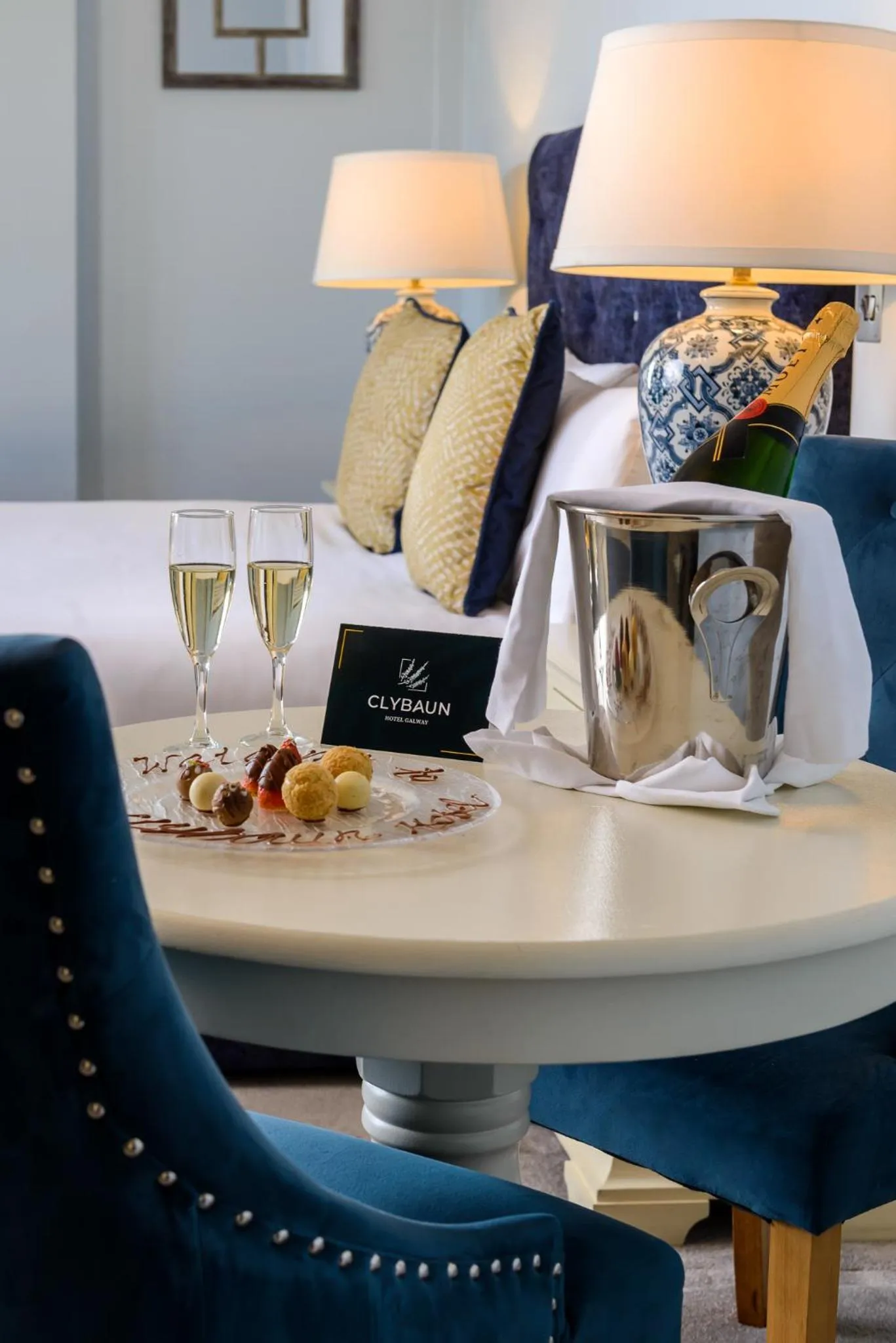 Seating area in Clybaun Hotel