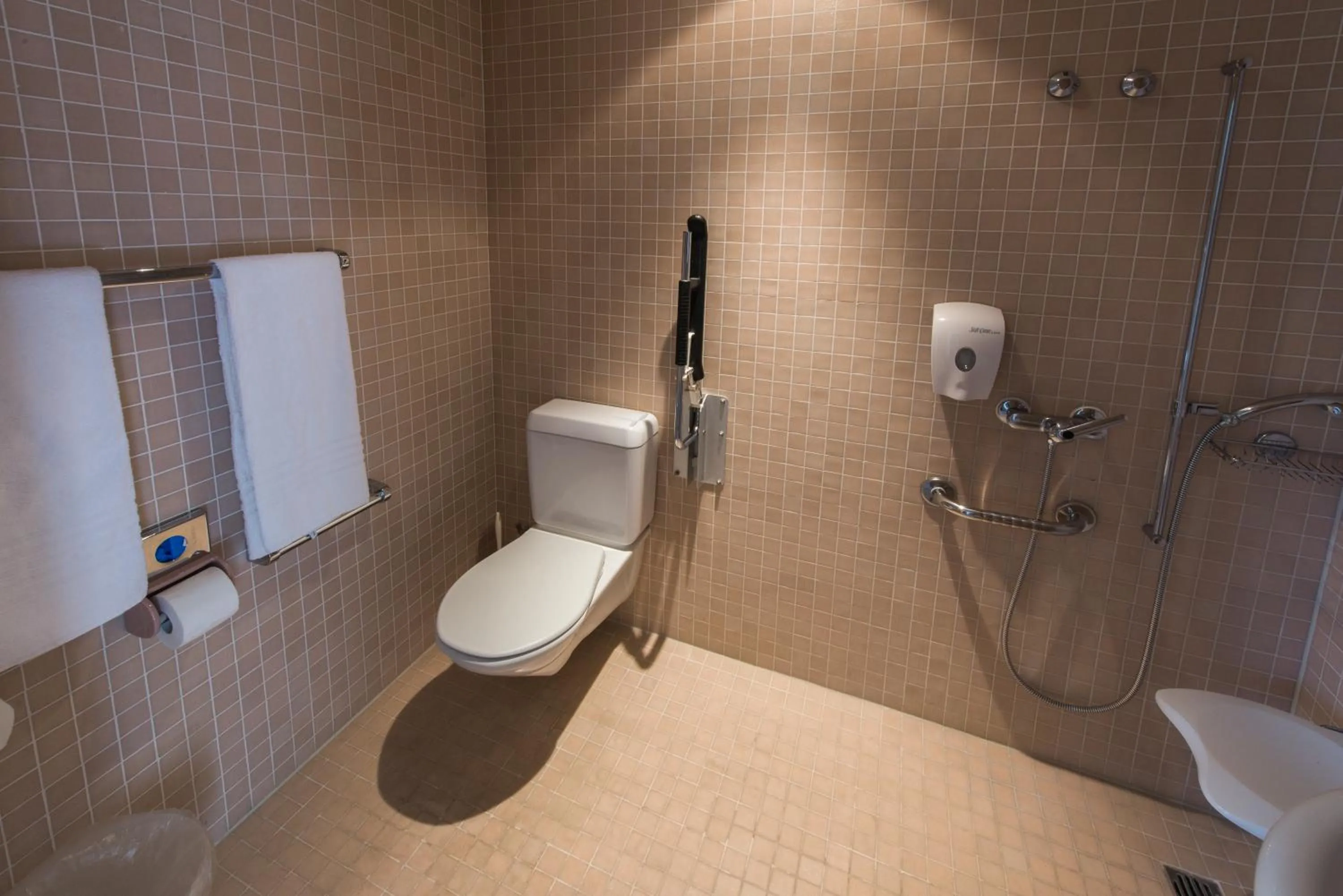 Toilet in Ascott Hotel & Restaurant