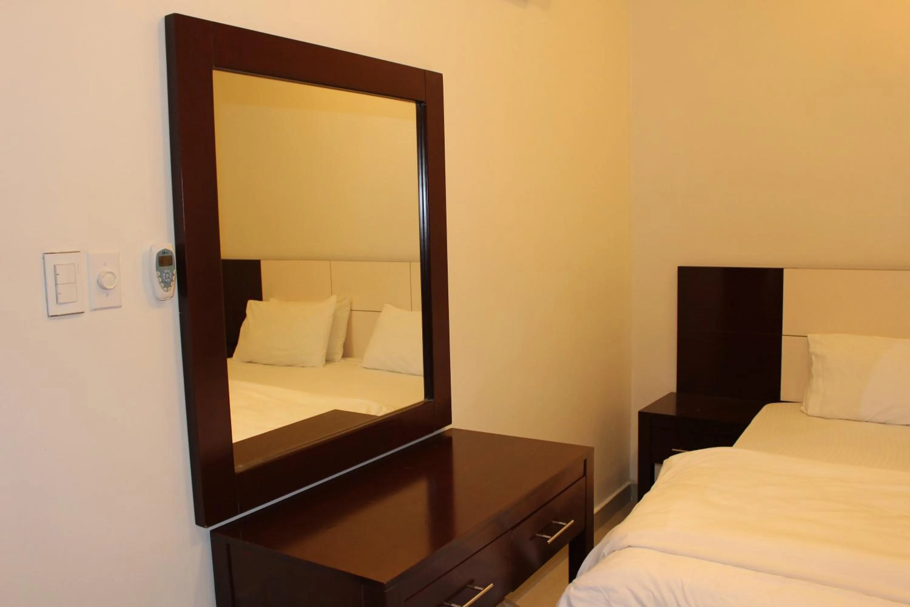 Bed in Loaloat Al Bahar