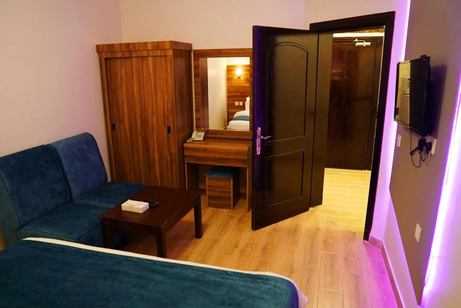 Bed in Loaloat Al Bahar