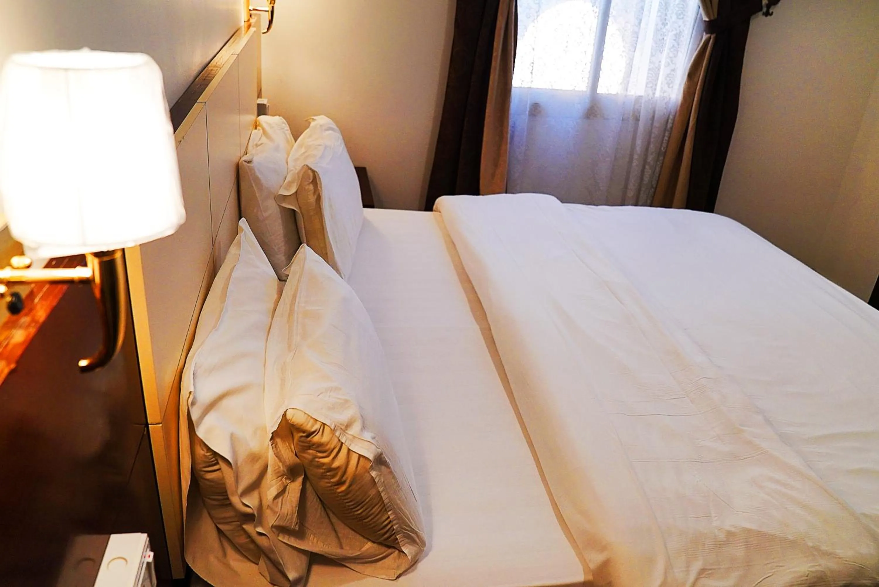 Bed in Loaloat Al Bahar