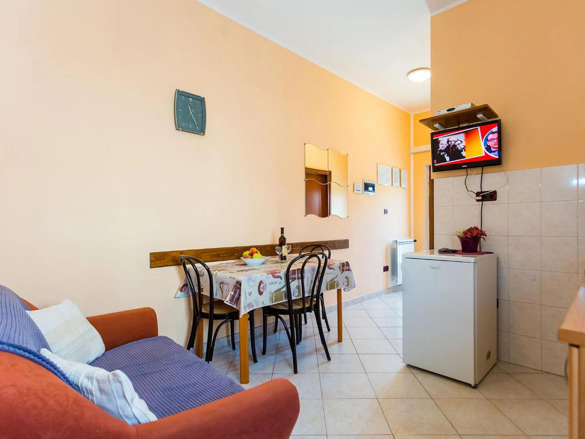 Kitchen or kitchenette in Apartments Davorka