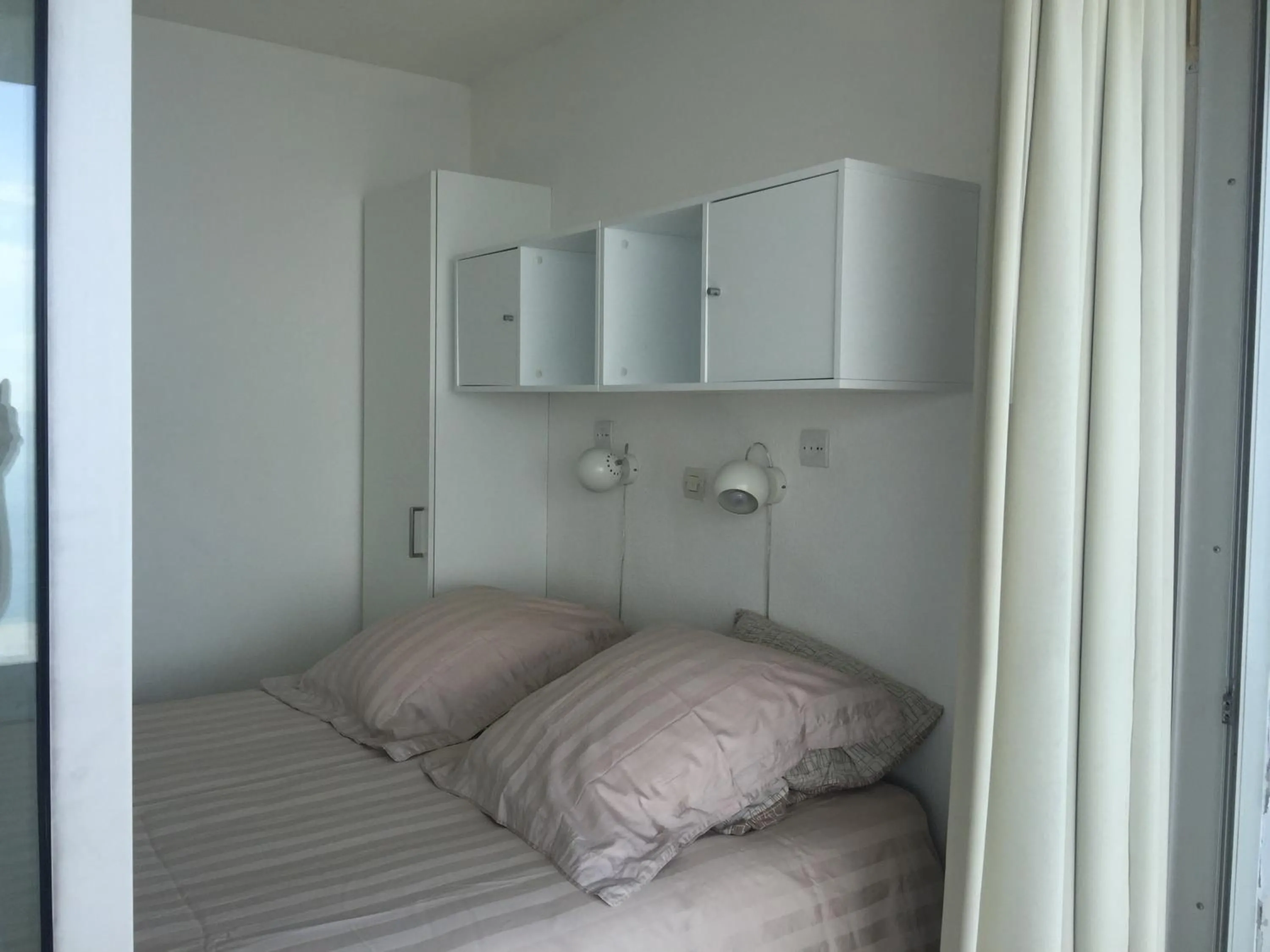 Bed in Sunny Home Costa Plana-Monaco -Cap D'Ail