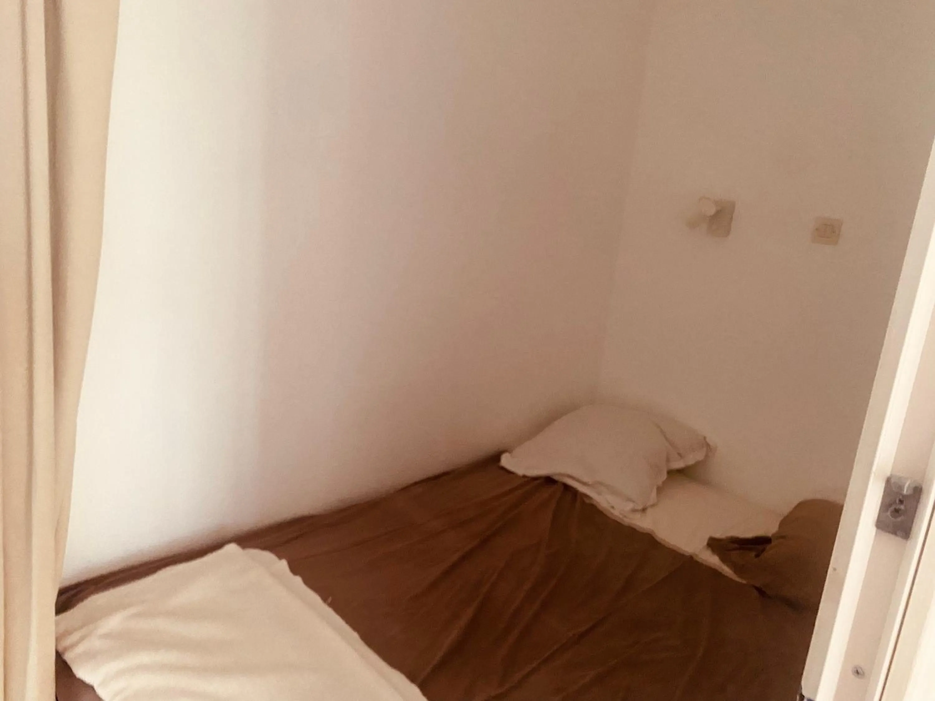 Bed in Sunny Home Costa Plana-Monaco -Cap D'Ail