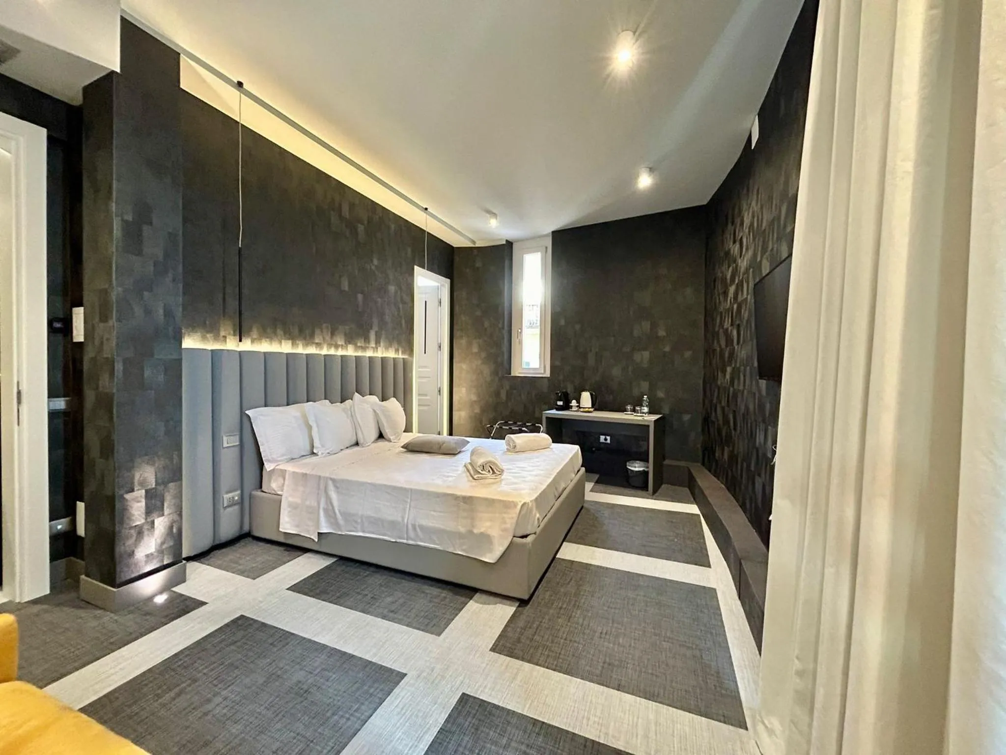 Bedroom, Bed in Private Luxury Suites