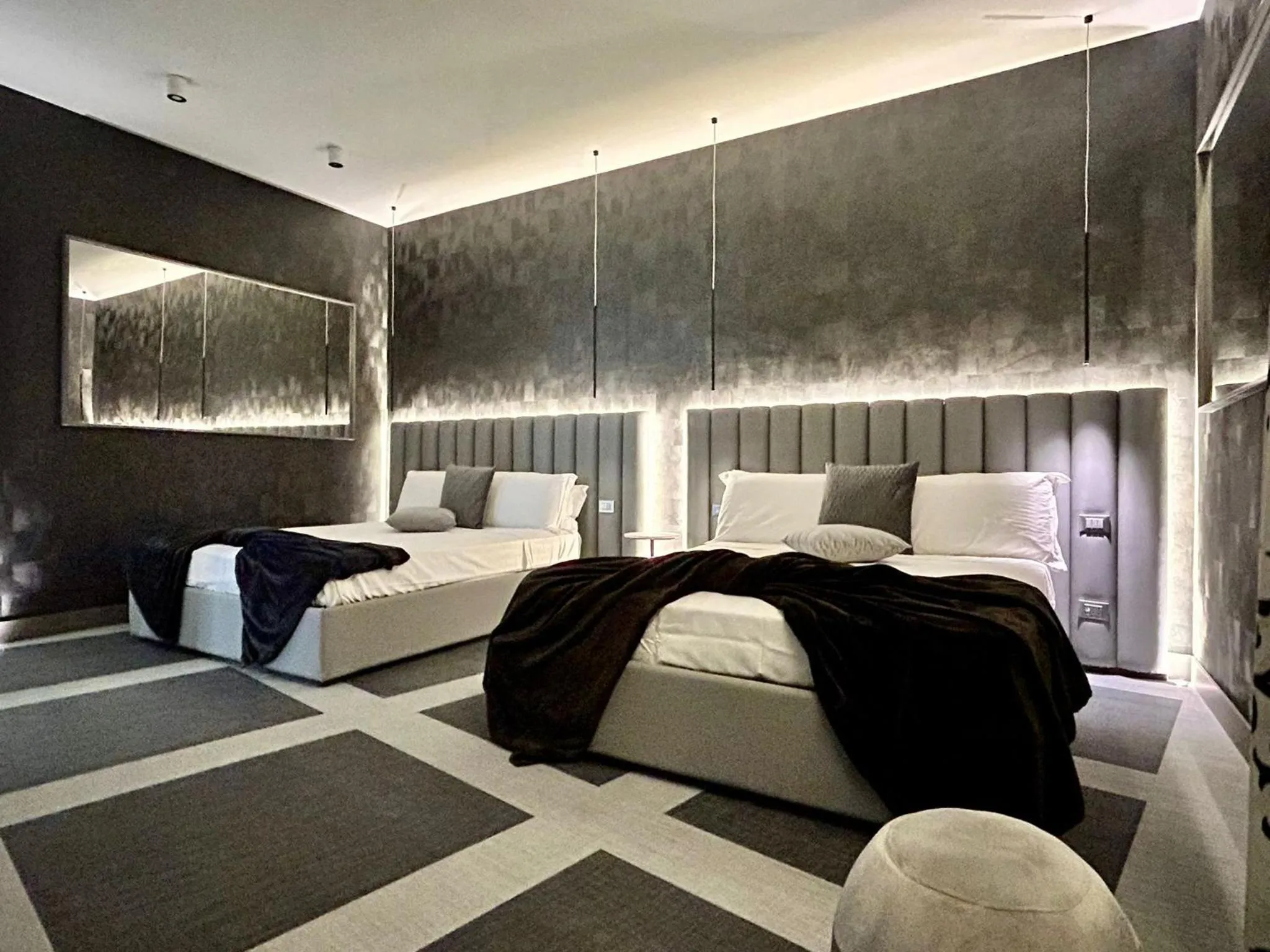Photo of the whole room, Bed in Private Luxury Suites