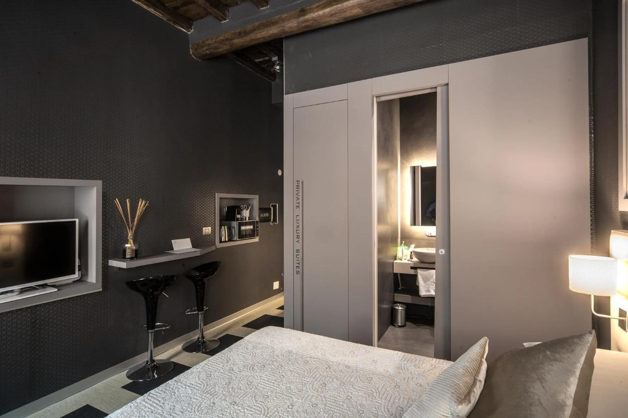 Bedroom, Bed in Private Luxury Suites
